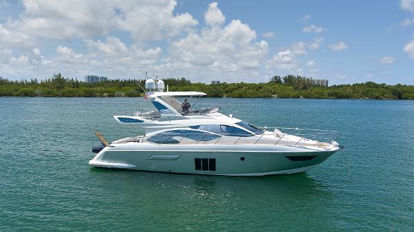 2014 Azimut 54' Flybridge