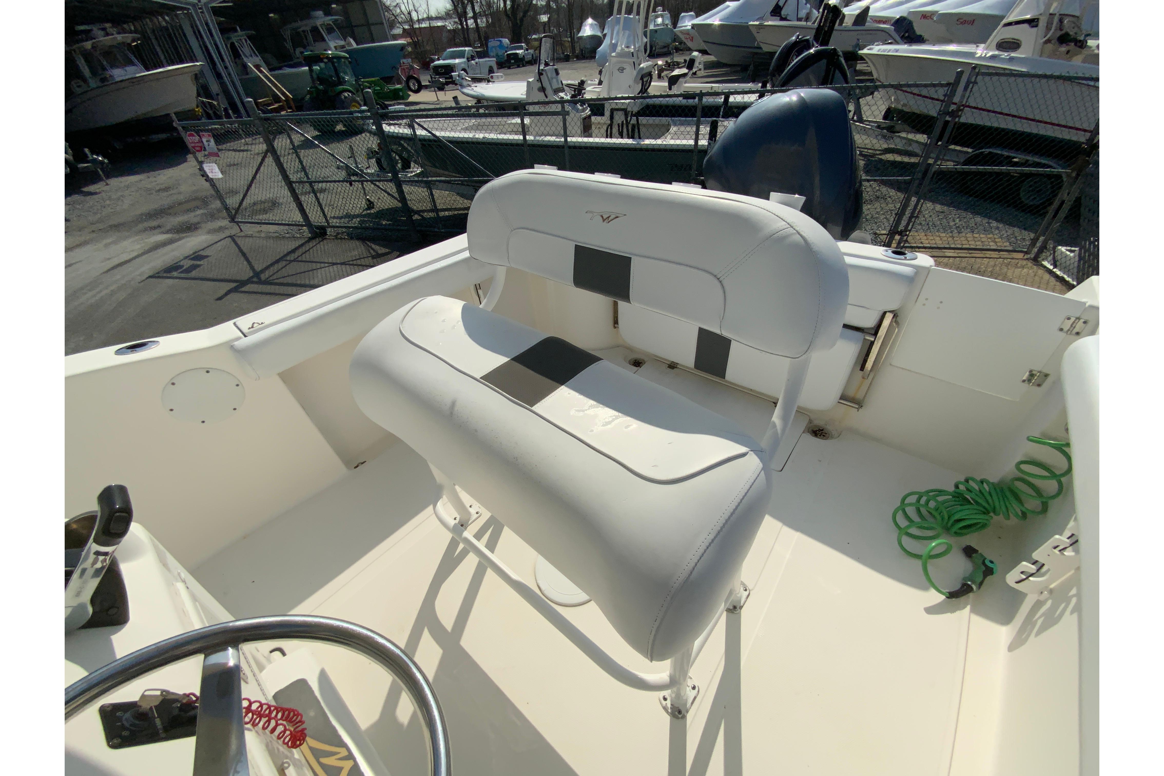 2014 Tidewater 250 CC Adventure-16