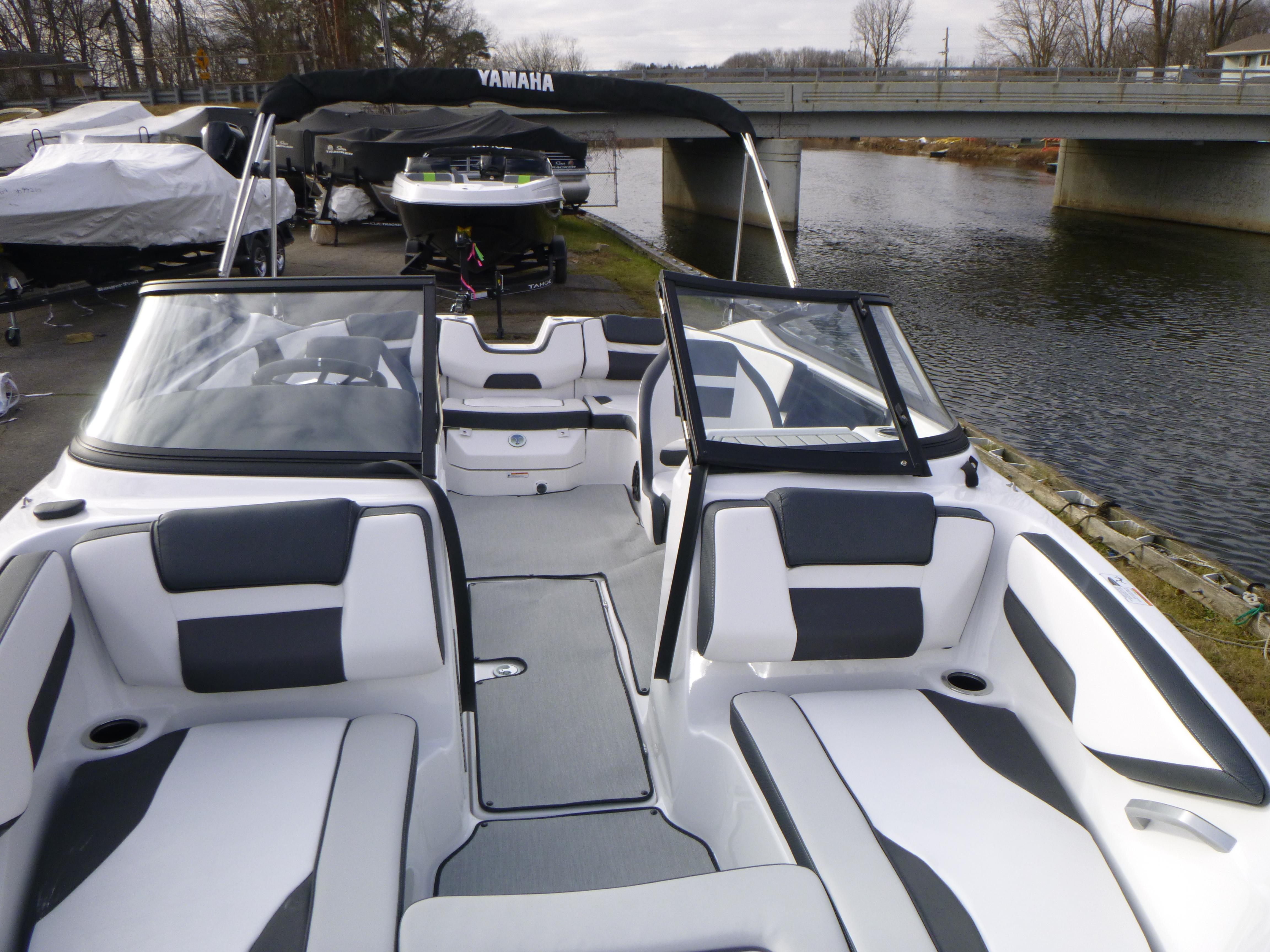 2024 Yamaha Boats SX195 Gallery