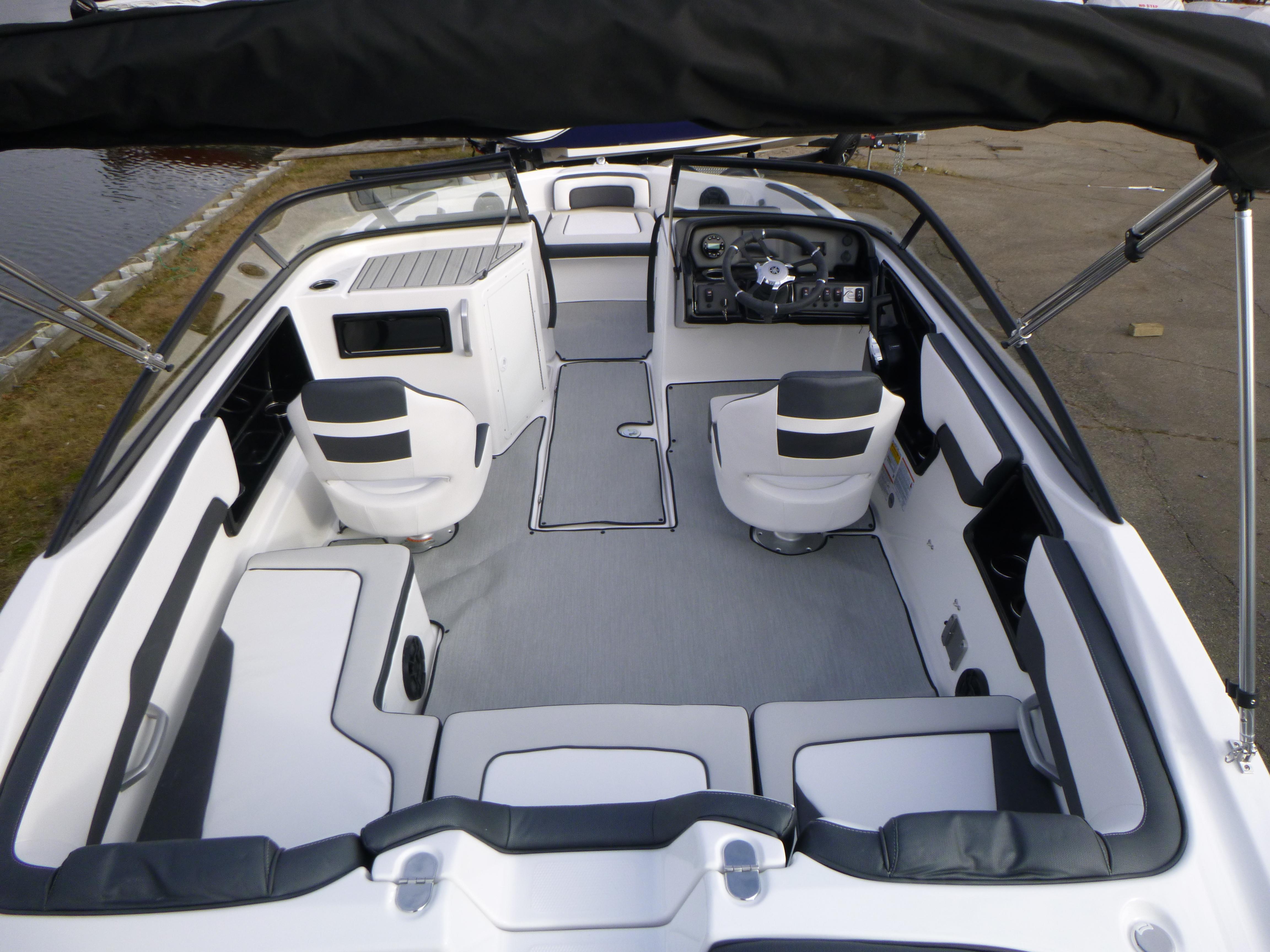 2024 Yamaha Boats SX195 Gallery