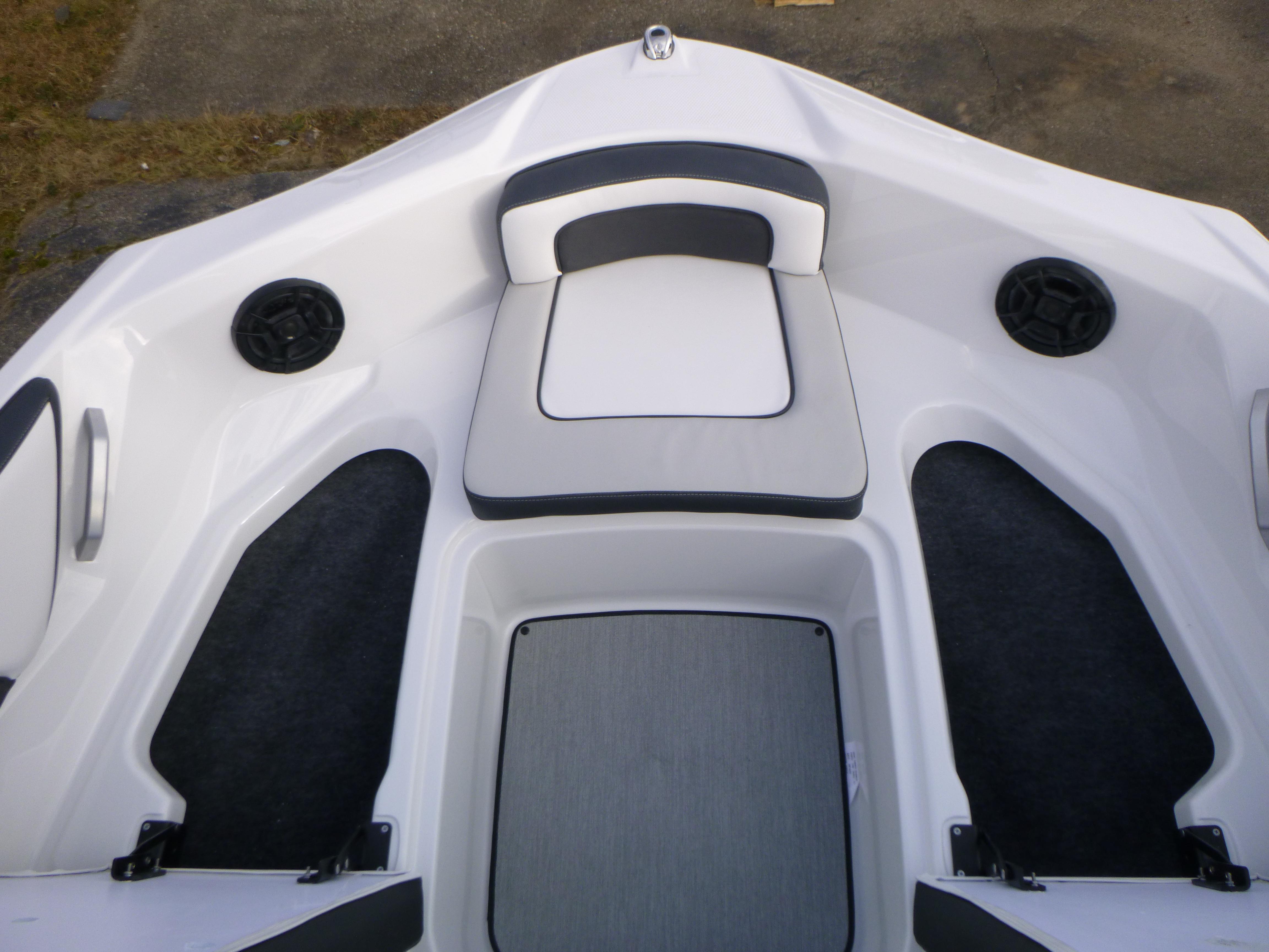 2024 Yamaha Boats SX195 Gallery
