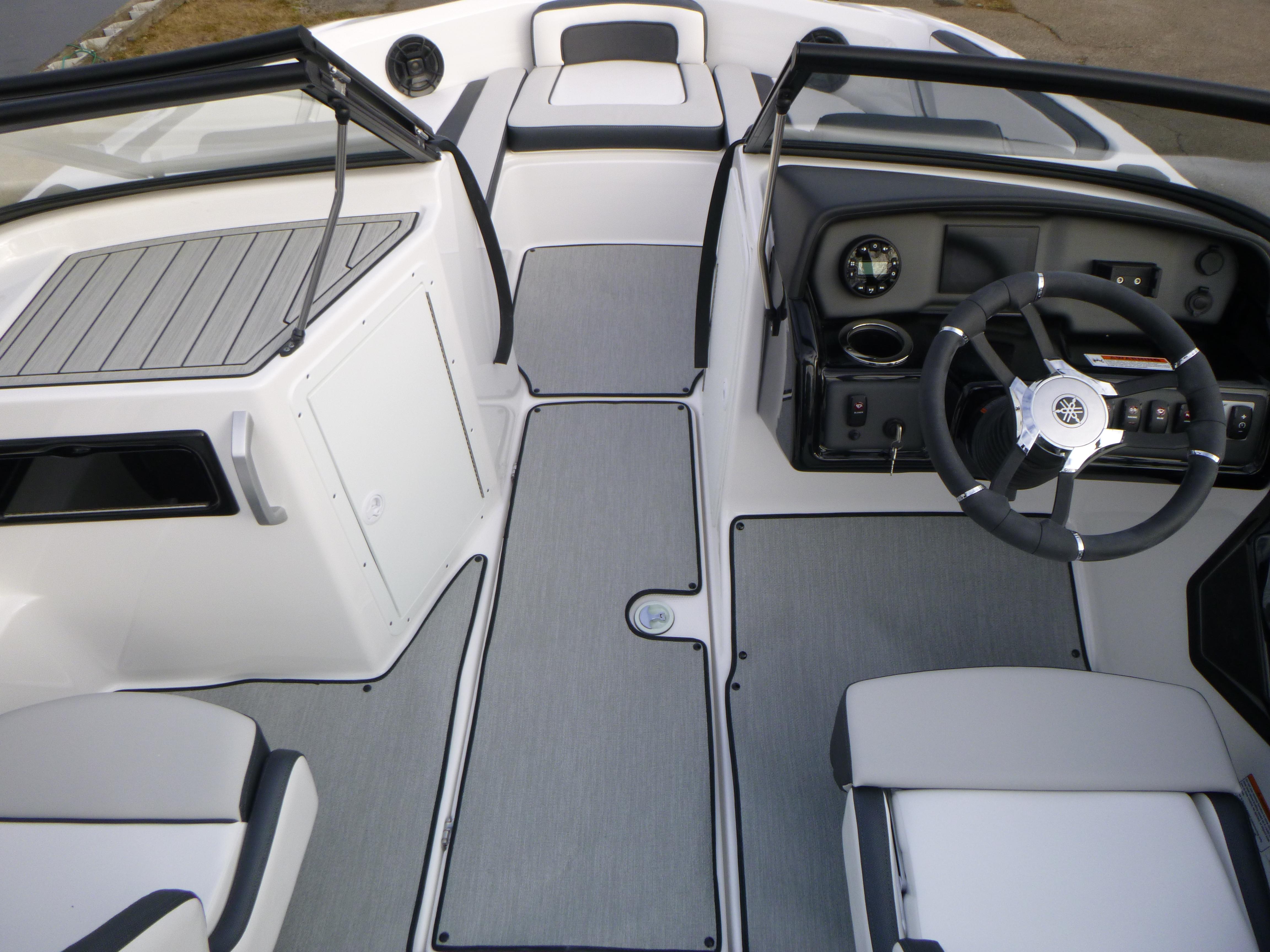 2024 Yamaha Boats SX195 Gallery