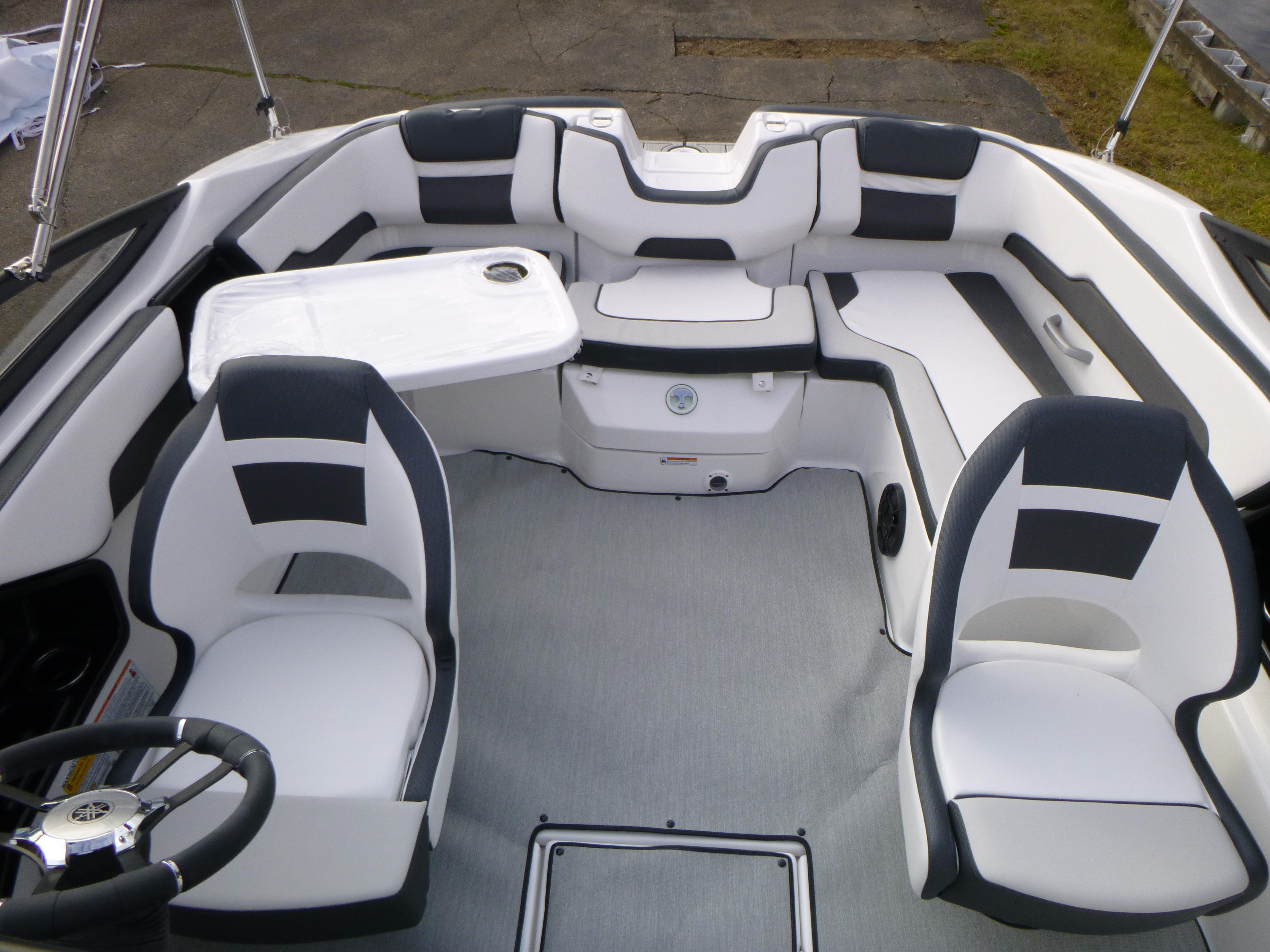 2024 Yamaha Boats SX195 Gallery