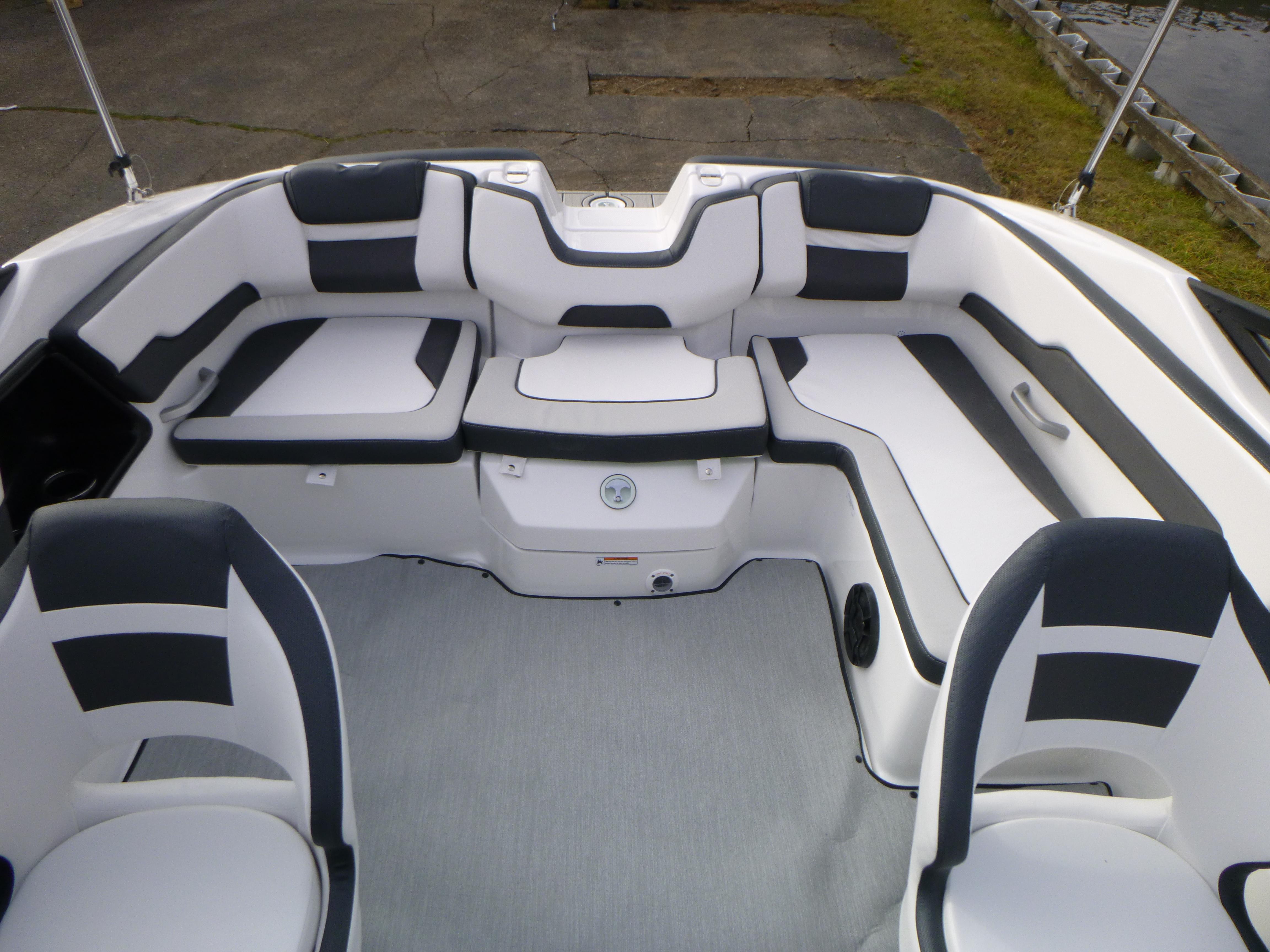 2024 Yamaha Boats SX195 Gallery
