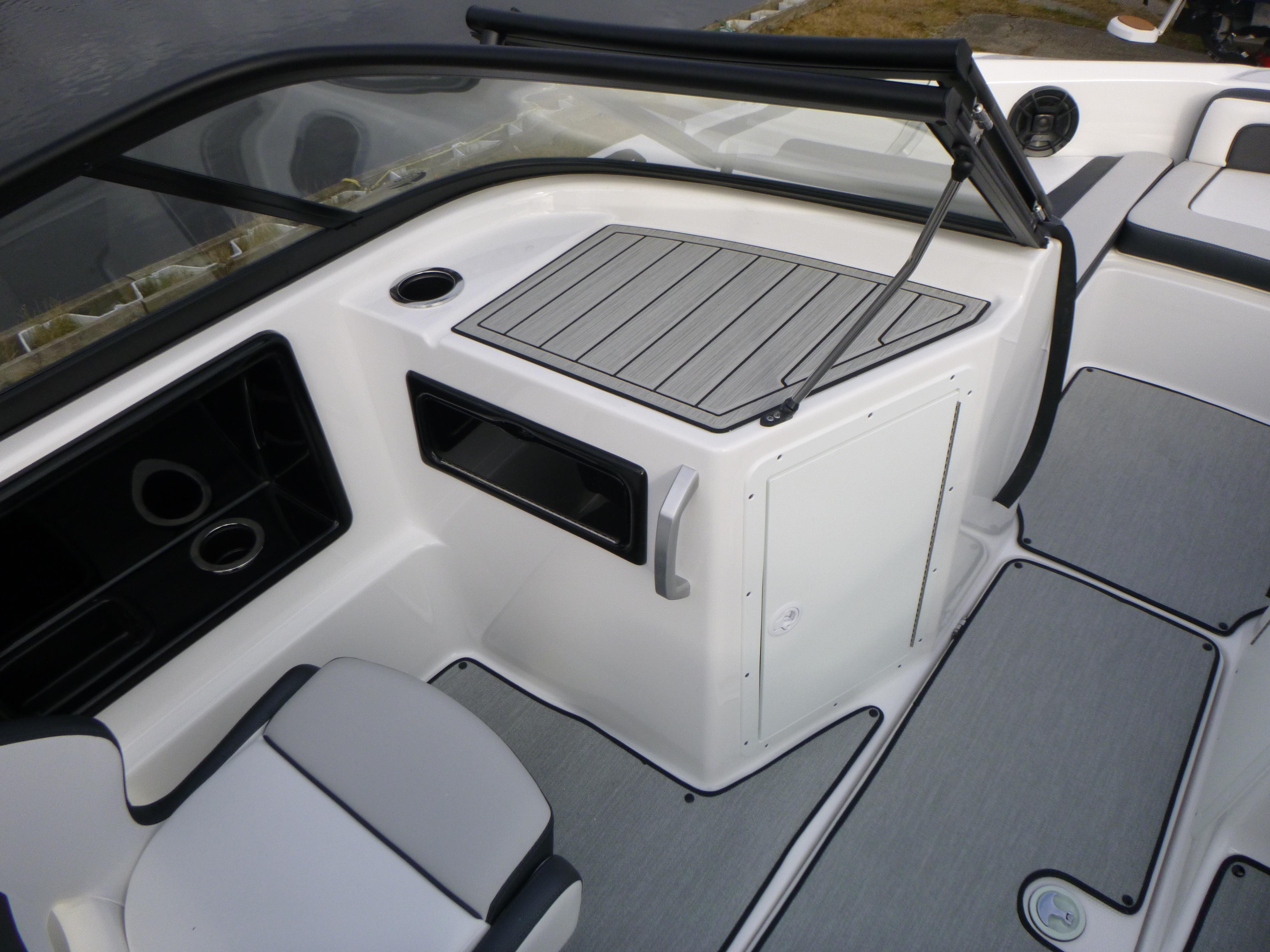 2024 Yamaha Boats SX195 Gallery