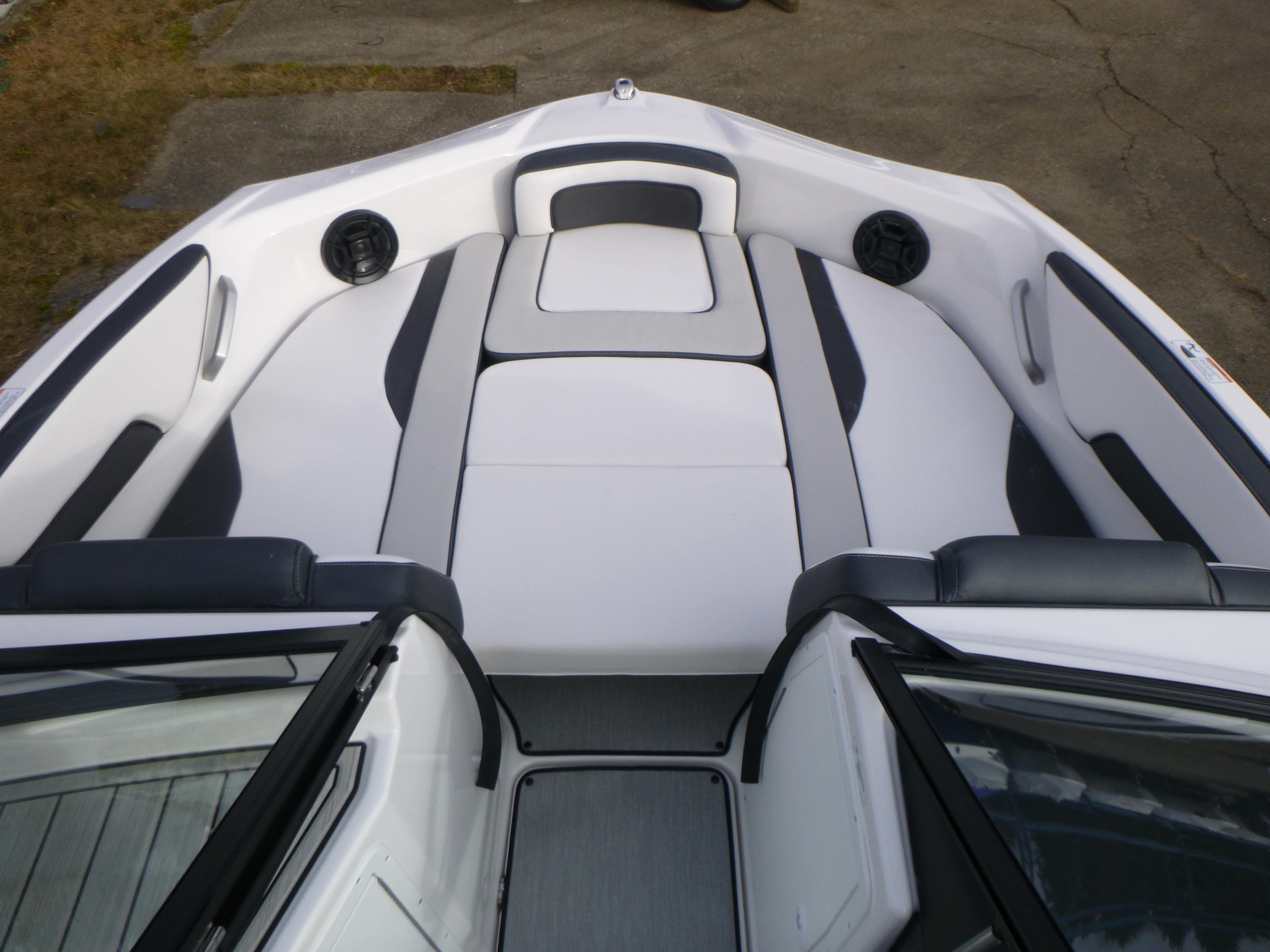 2024 Yamaha Boats SX195 Gallery