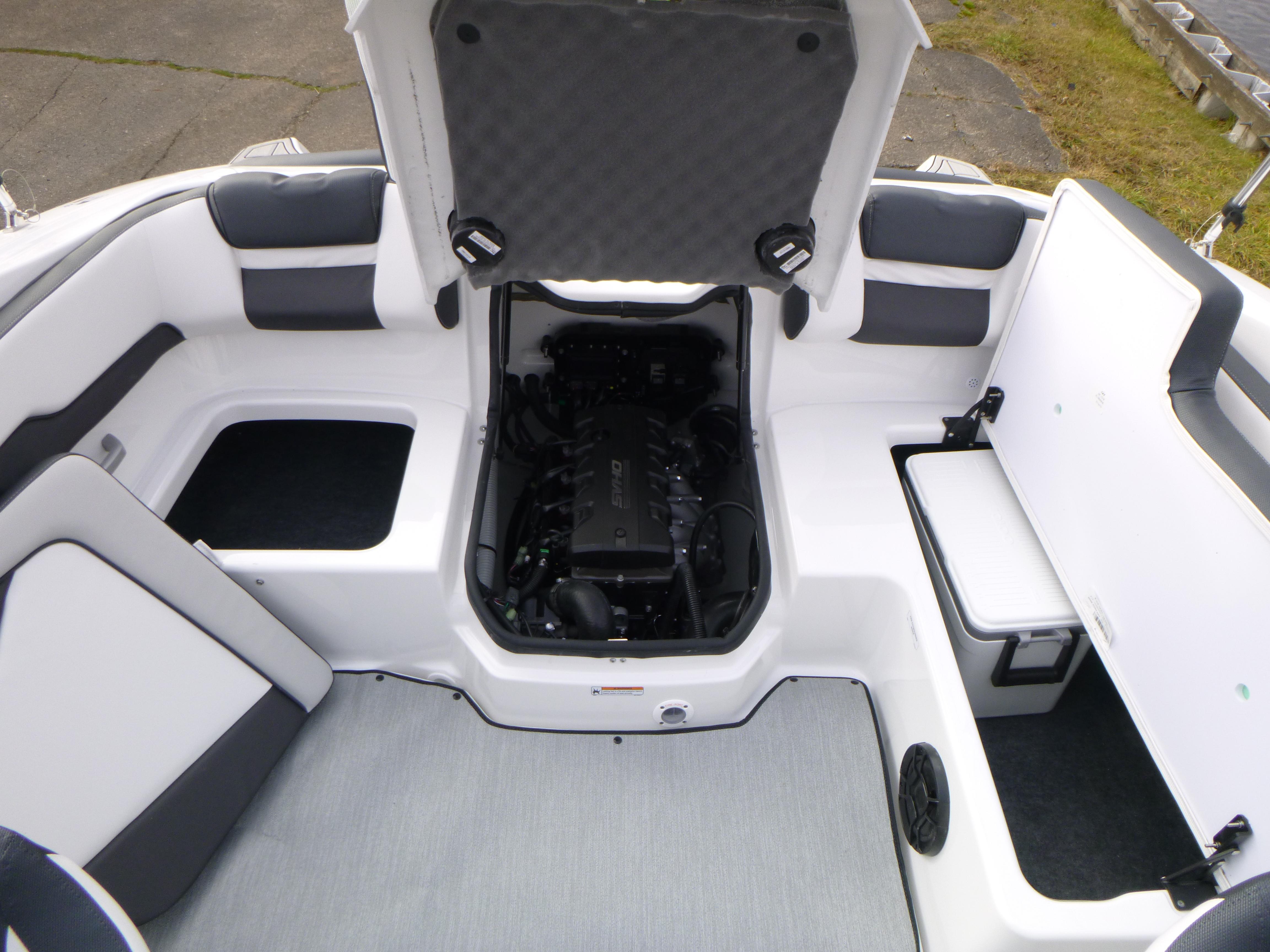 2024 Yamaha Boats SX195 Gallery