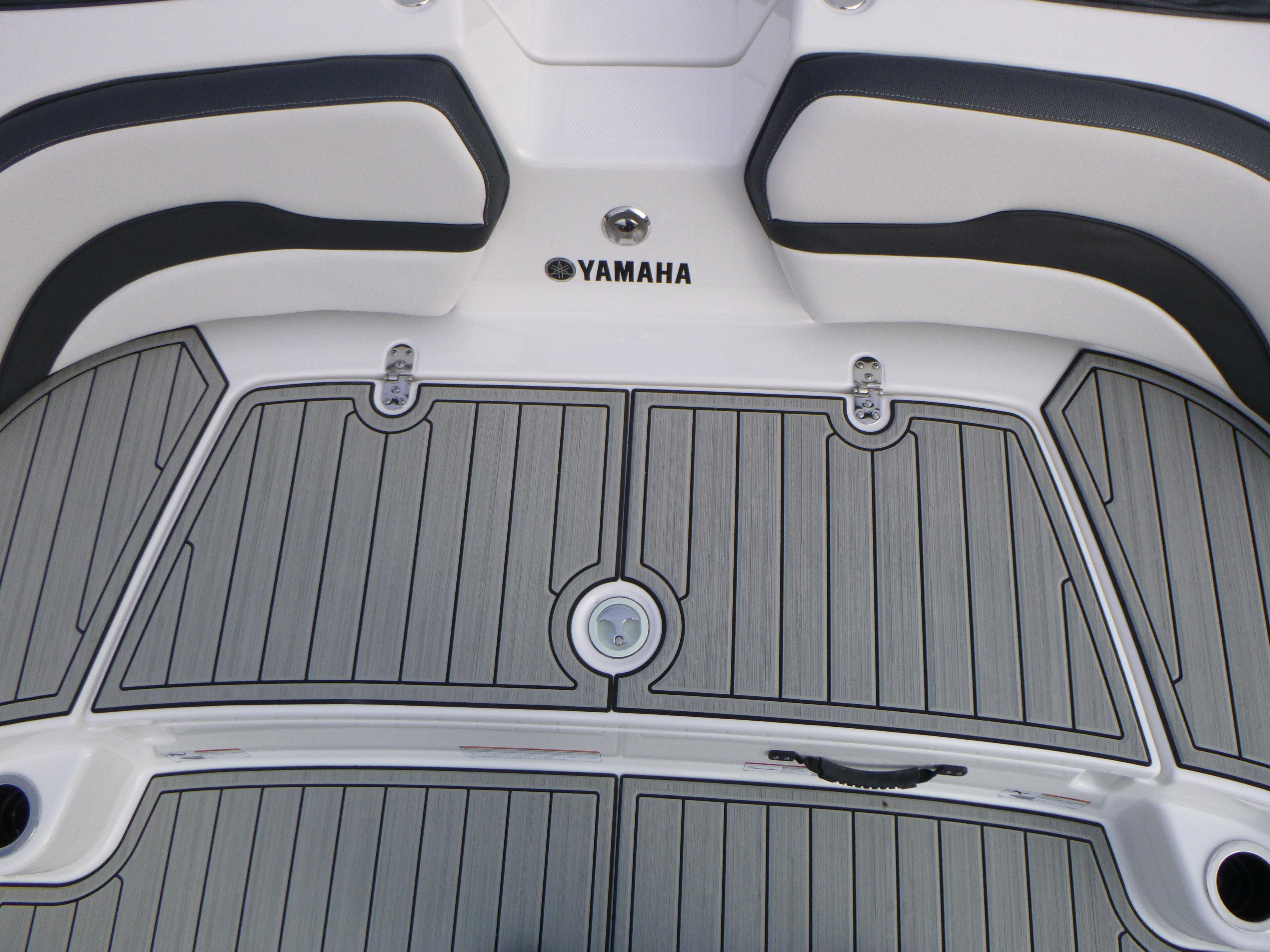 2024 Yamaha Boats SX195 Gallery