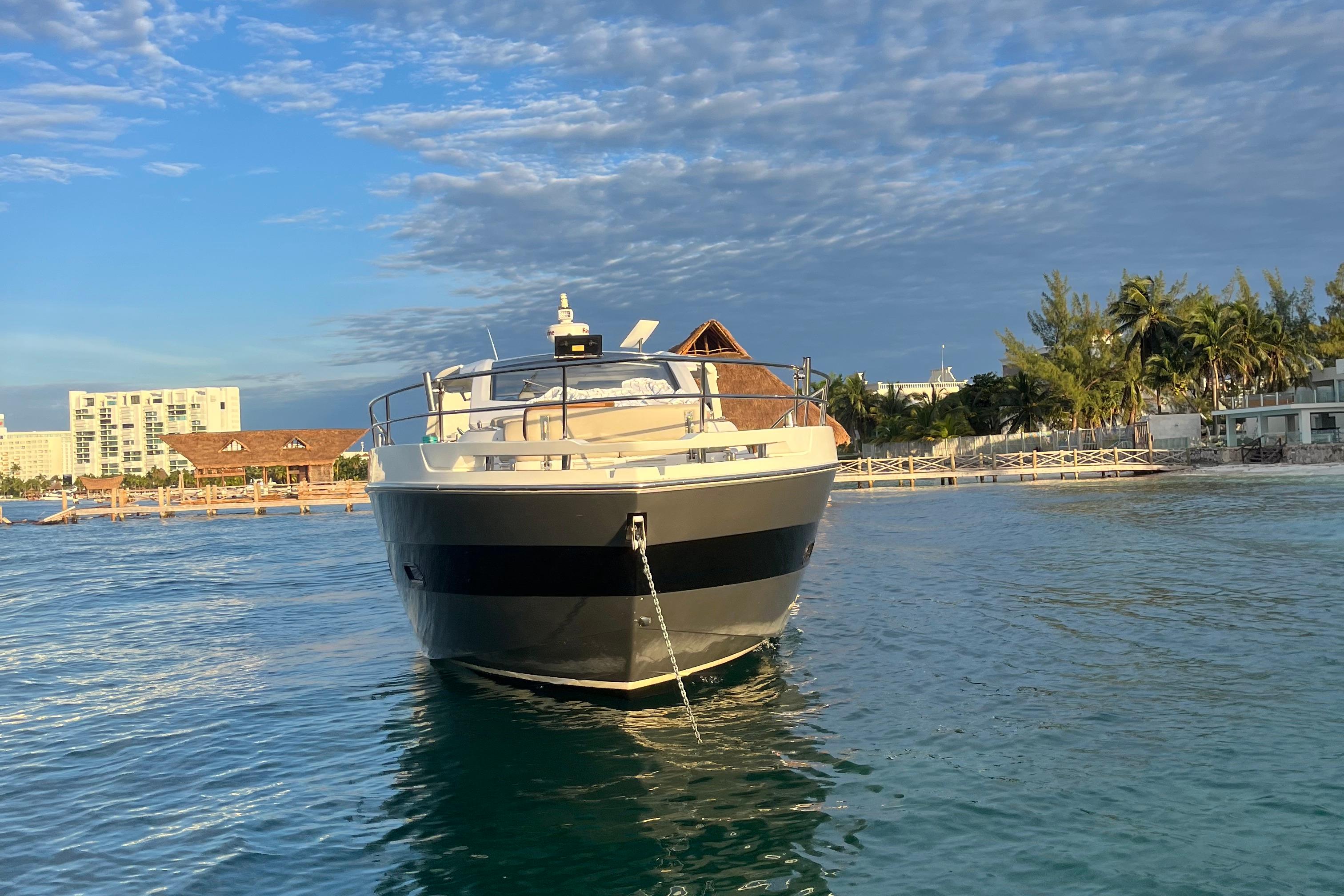 2017 Azimut Verve 40 @ Cancun