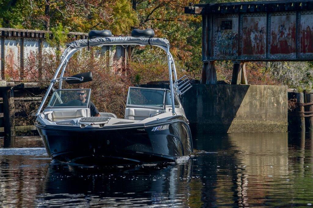 2013 Yamaha Boats AR210