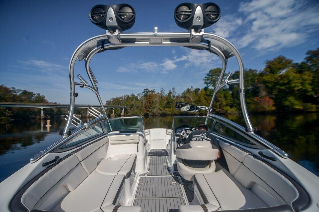 2013 Yamaha Boats AR210