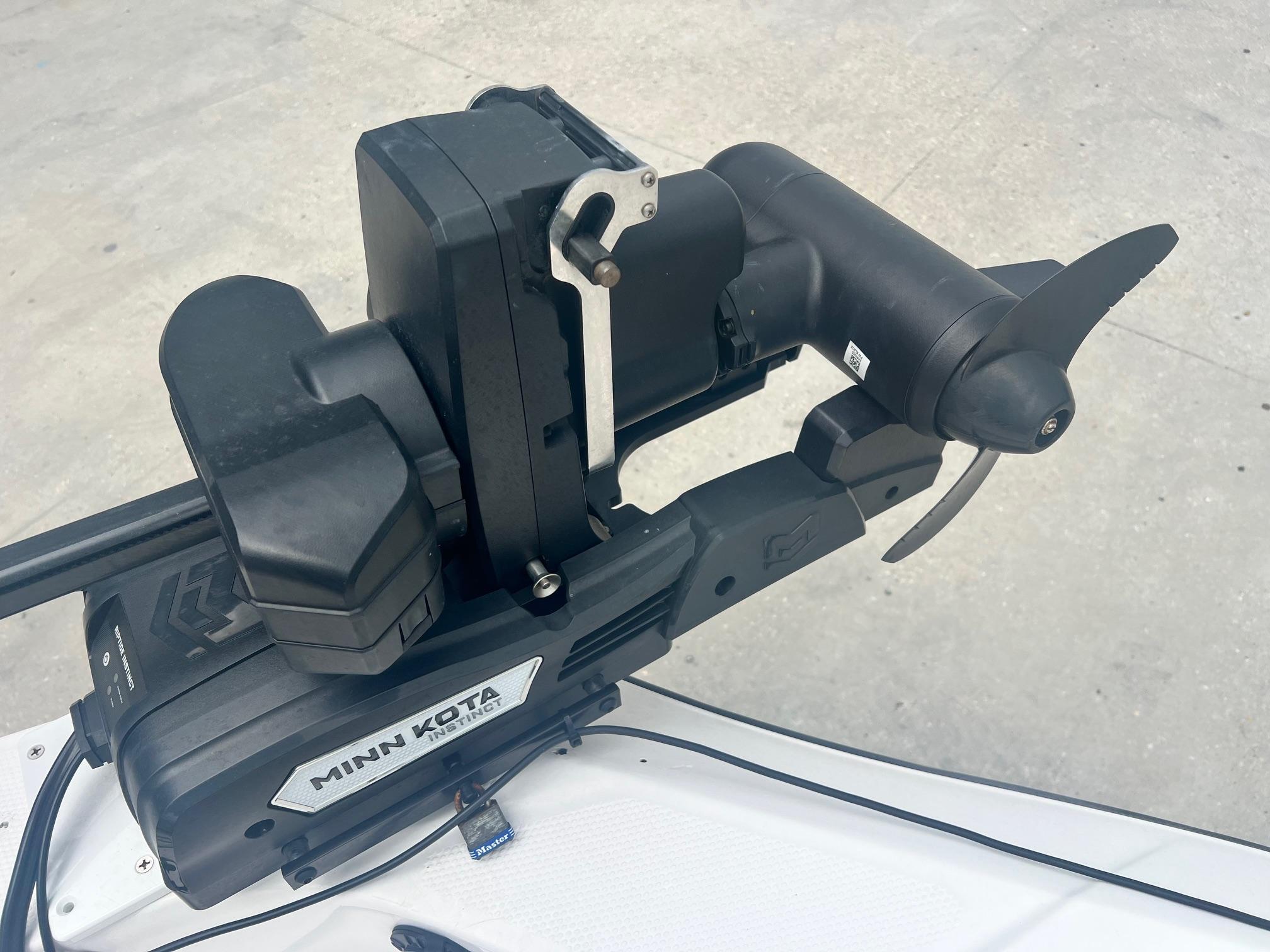 Minn Kota trolling motor on 2020 Yamaha Boats 195 FSH Sport.