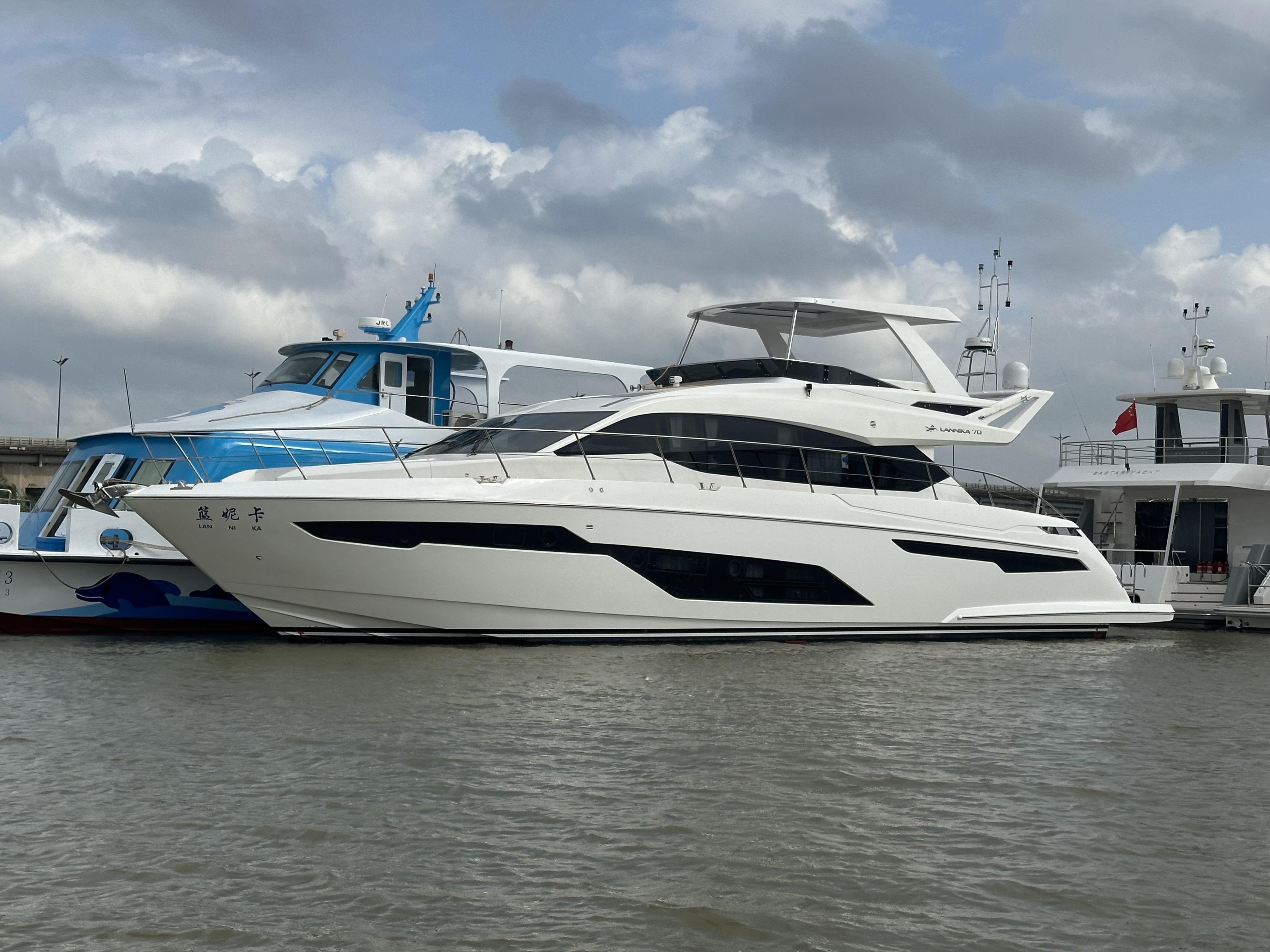 2024 Custom Lannika 70