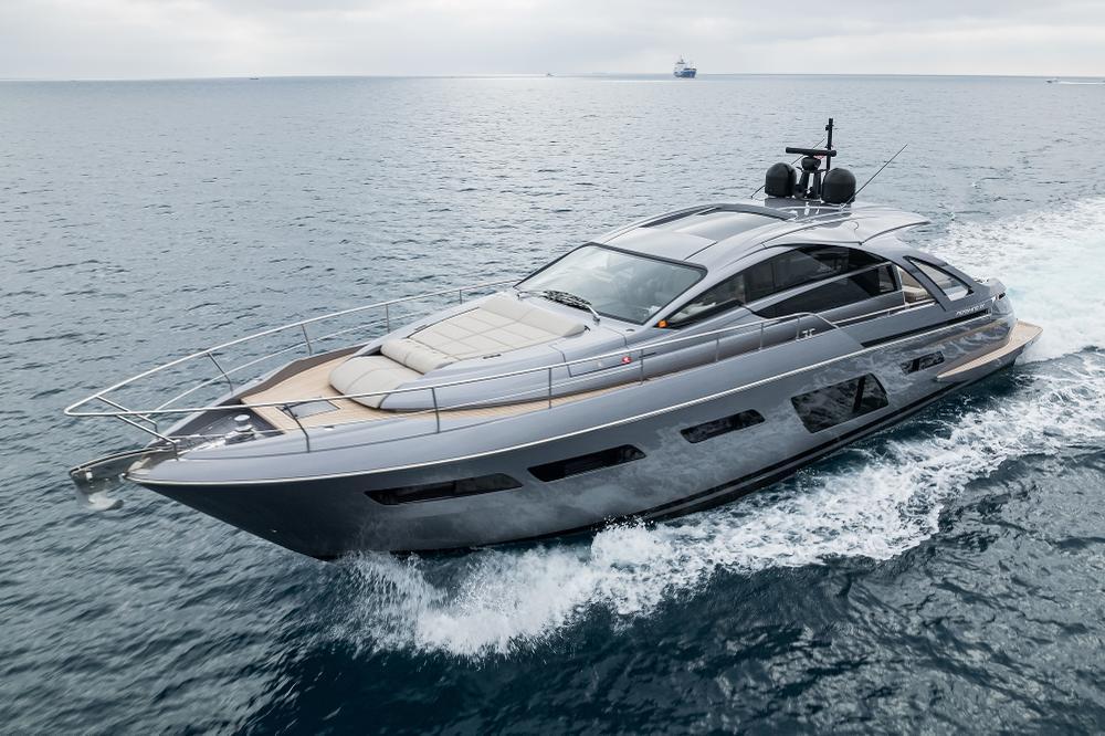 2022 Pershing 7X PRIVATE