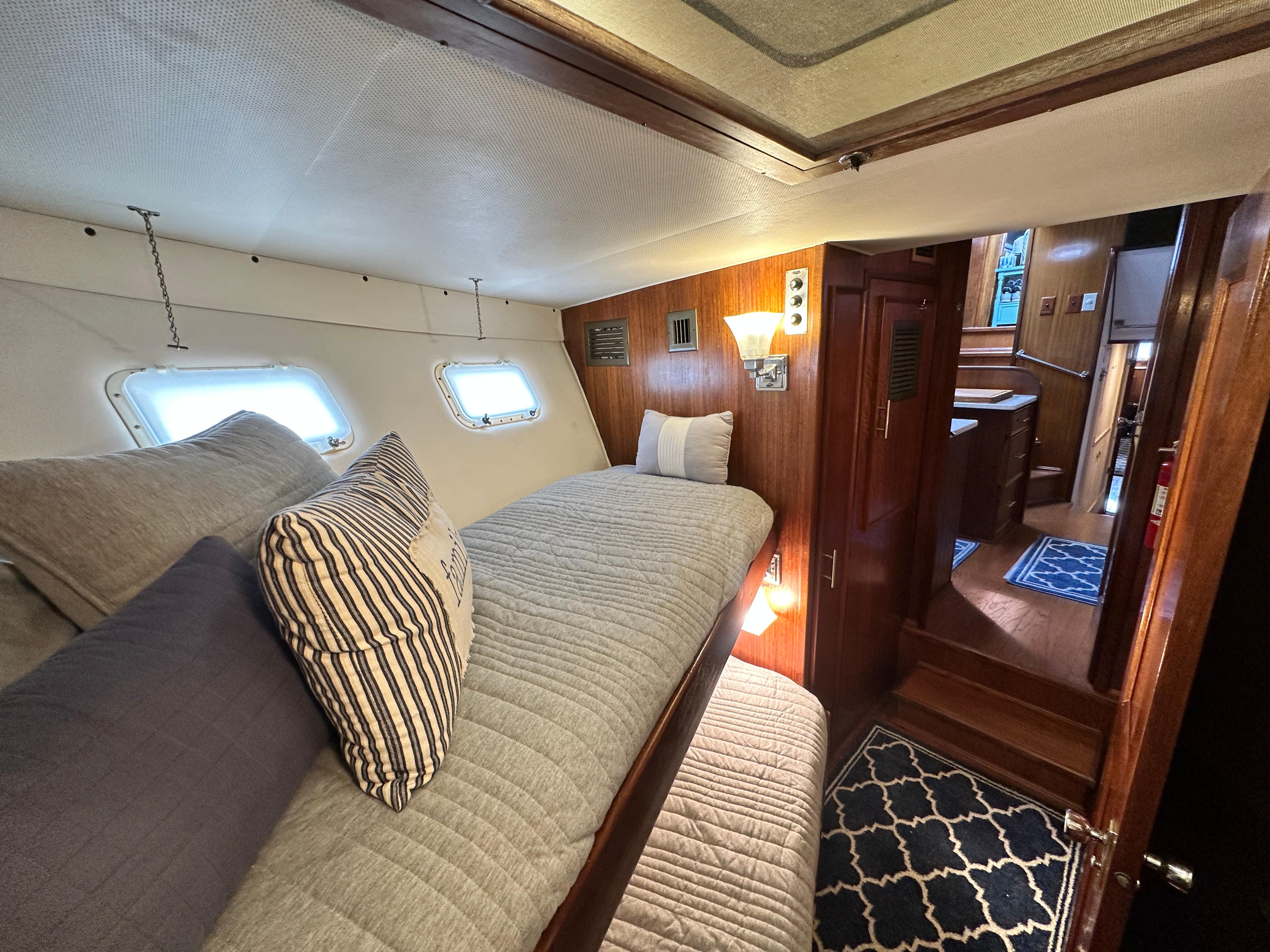 Hatteras-53 Motor Yacht 1978-Gypsy Sole TX-US-9682567 | Thumbnail