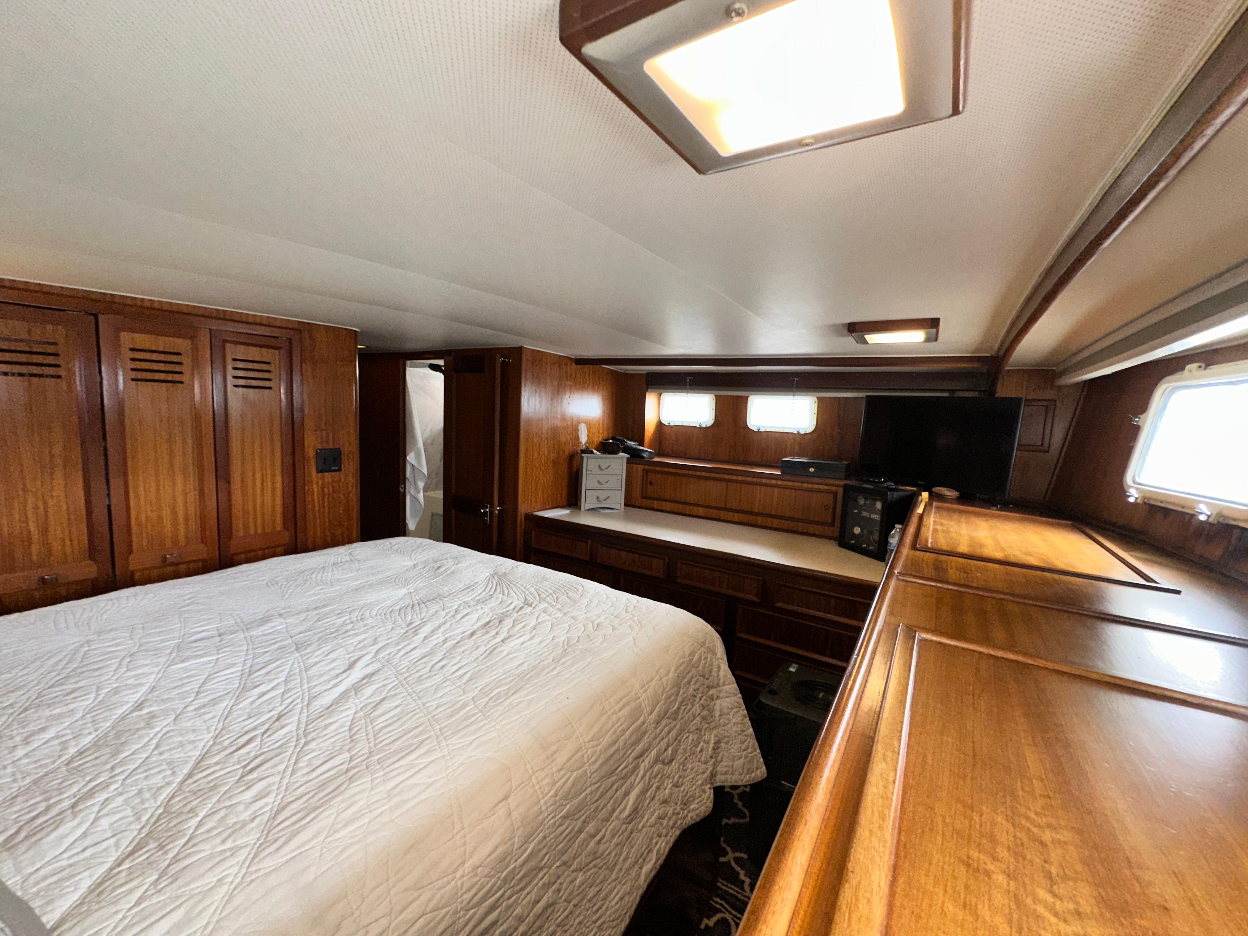 Hatteras-53 Motor Yacht 1978-Gypsy Sole TX-US-9682567 | Thumbnail