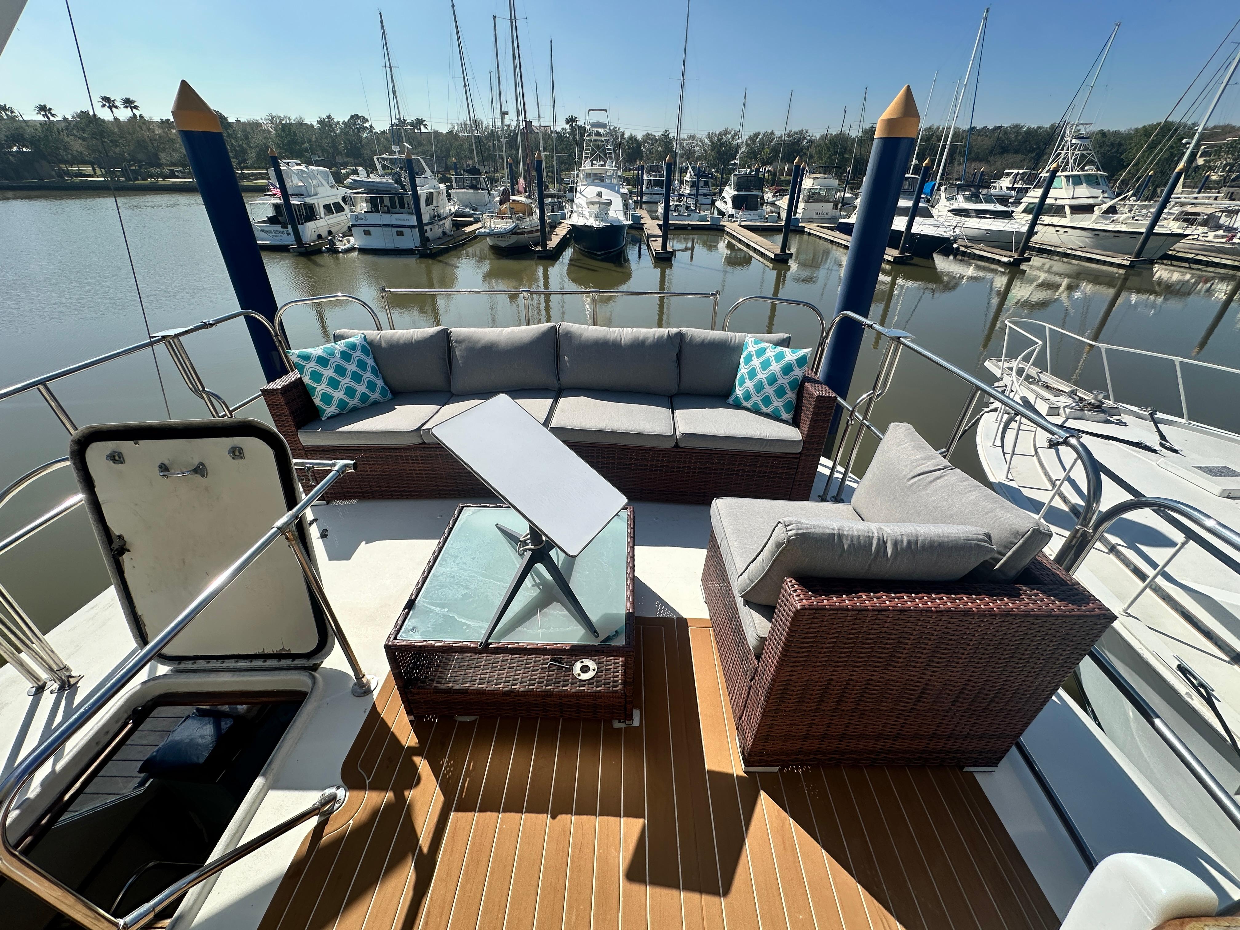 Hatteras-53 Motor Yacht 1978-Gypsy Sole TX-US-9682567 | Thumbnail
