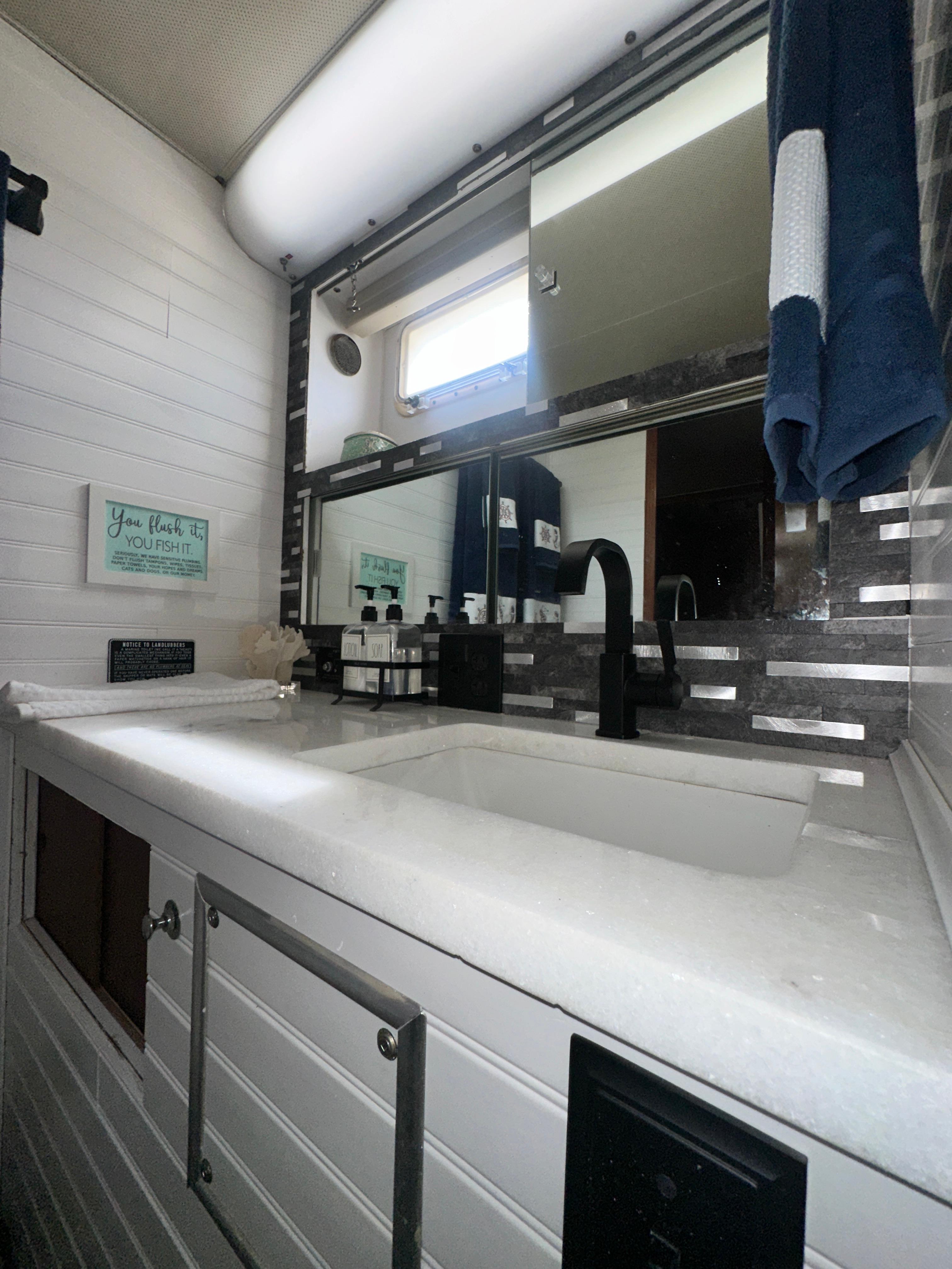 Hatteras-53 Motor Yacht 1978-Gypsy Sole TX-US-9682567 | Thumbnail