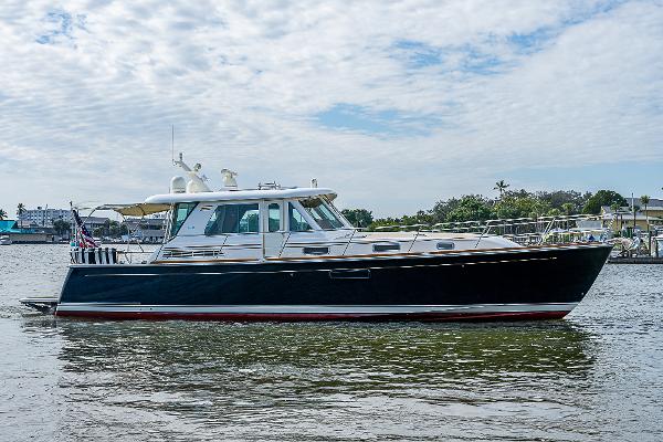 Photo of 2012 Sabre 48'