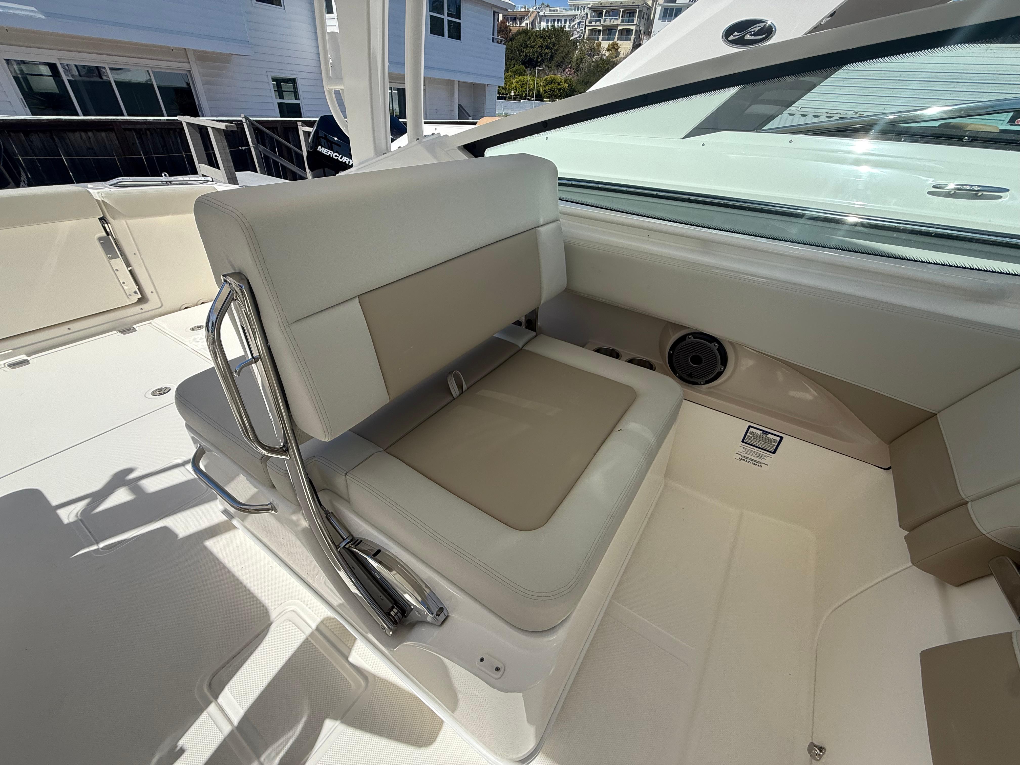 2025 Boston Whaler 280 Vantage #BW0349K inventory image at Sun Country Marine Group, Newport Beach 2025 Boston Whaler 280 Vantage #BW0349K inventory image at Sun Country Marine Group, Newport Beach