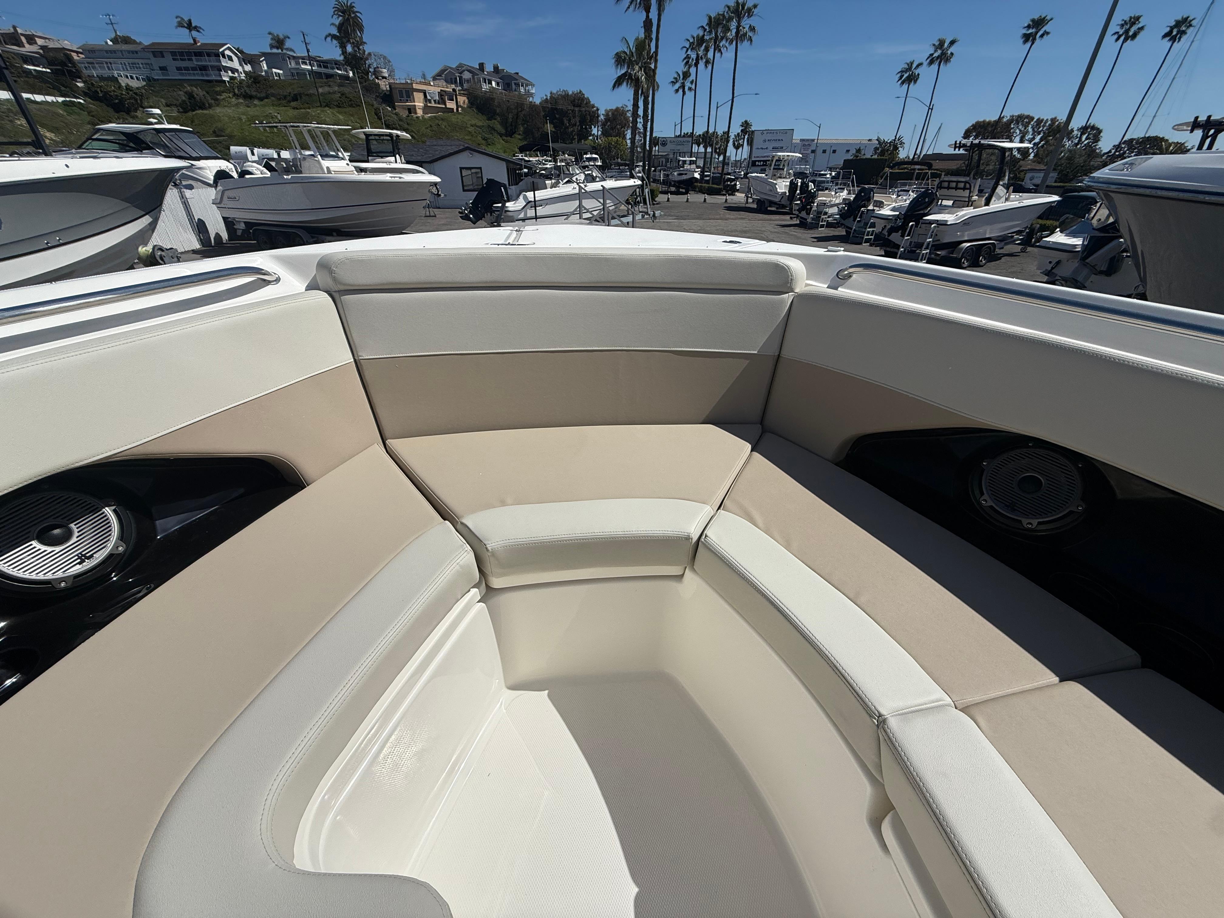 2025 Boston Whaler 280 Vantage #BW0349K inventory image at Sun Country Marine Group, Newport Beach 2025 Boston Whaler 280 Vantage #BW0349K inventory image at Sun Country Marine Group, Newport Beach