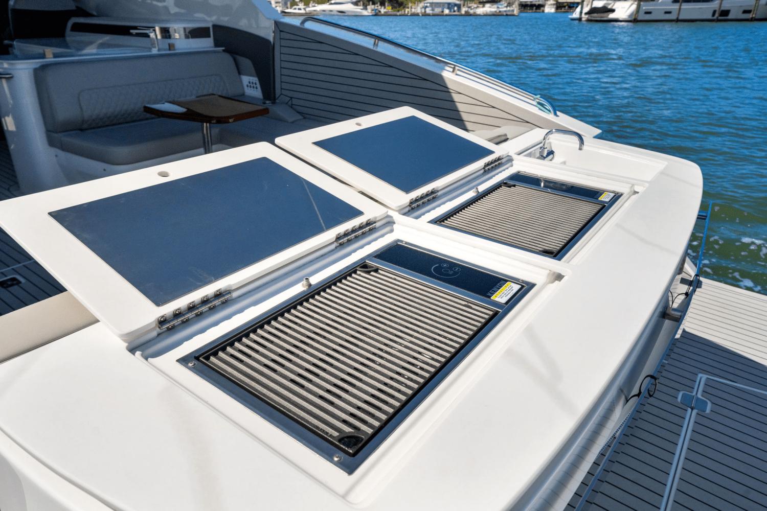 2025-cruisers-yachts-50-gls-outboard-power-9622572-974797307-0-060320250657-2