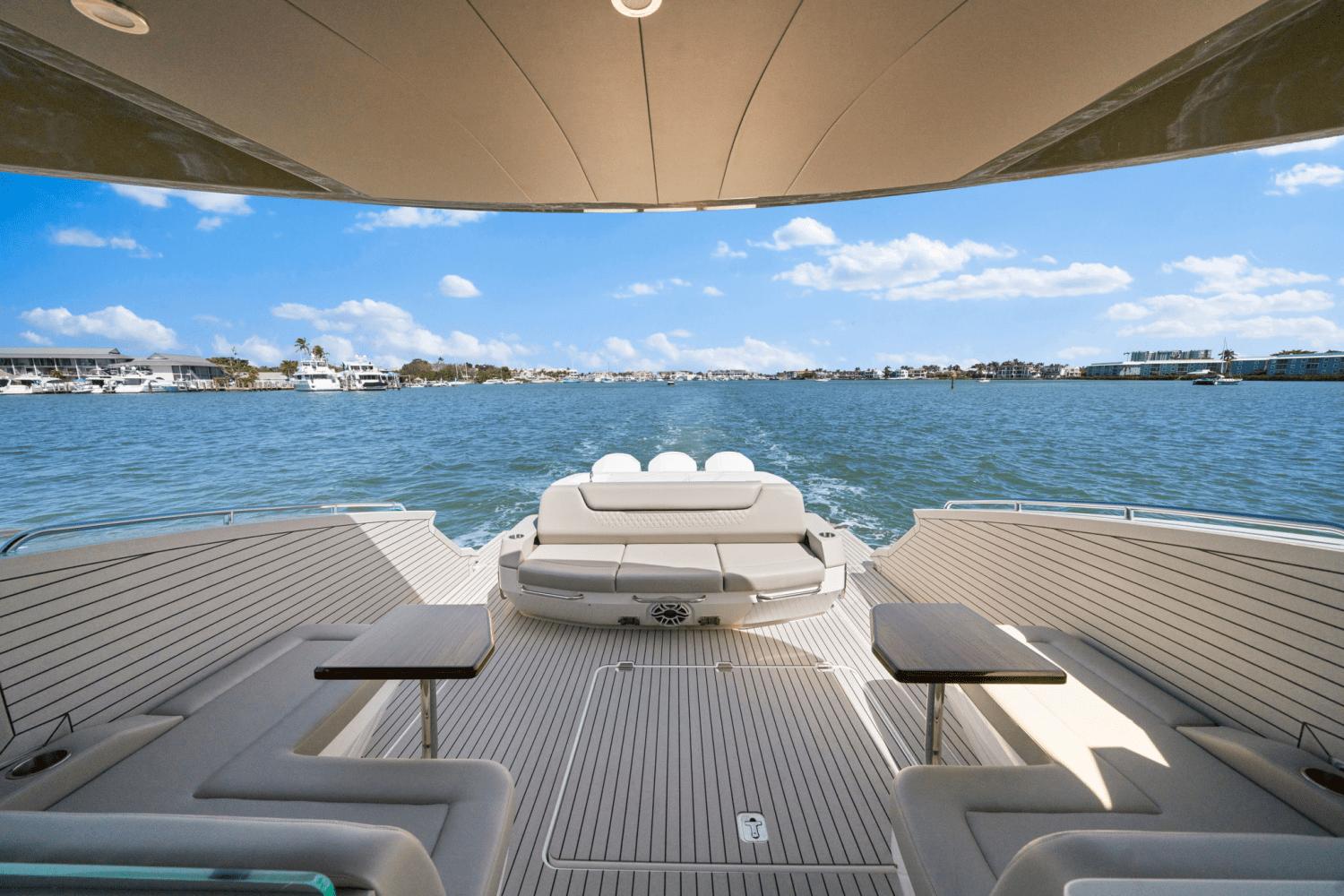 2025-cruisers-yachts-50-gls-outboard-power-9622572-974797343-0-060320250659-4