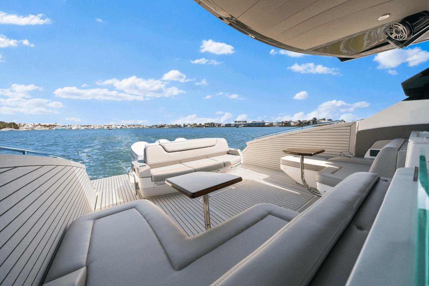 2025-cruisers-yachts-50-gls-outboard-power-9622572-974797347-0-060320250659-5