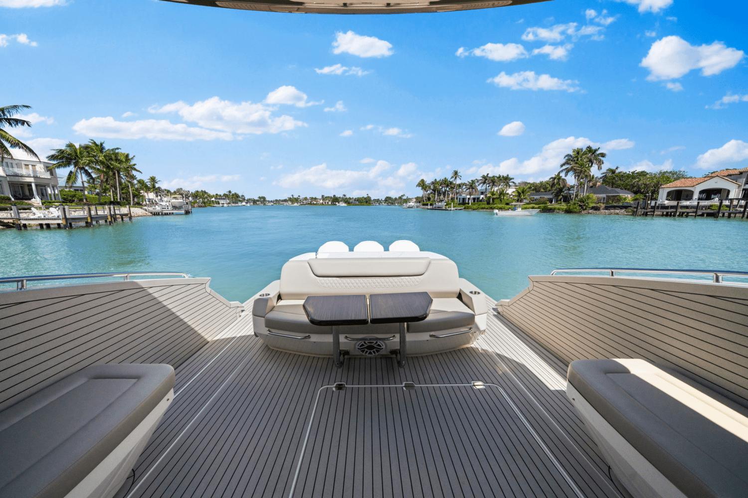 2025-cruisers-yachts-50-gls-outboard-power-9622572-974797374-0-060320250700-6