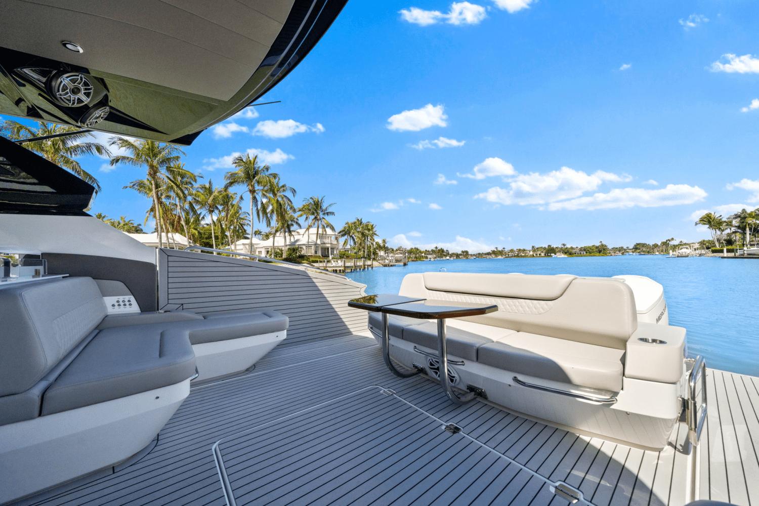 2025-cruisers-yachts-50-gls-outboard-power-9622572-974797377-0-060320250700-7
