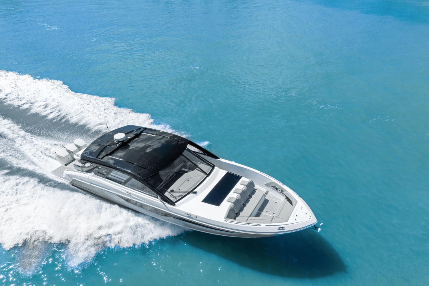 2025-cruisers-yachts-50-gls-outboard-power-9622572-974797518-0-060320250702-4