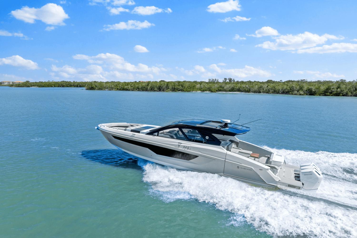 2025-cruisers-yachts-50-gls-outboard-power-9622572-974797522-0-060320250702-2