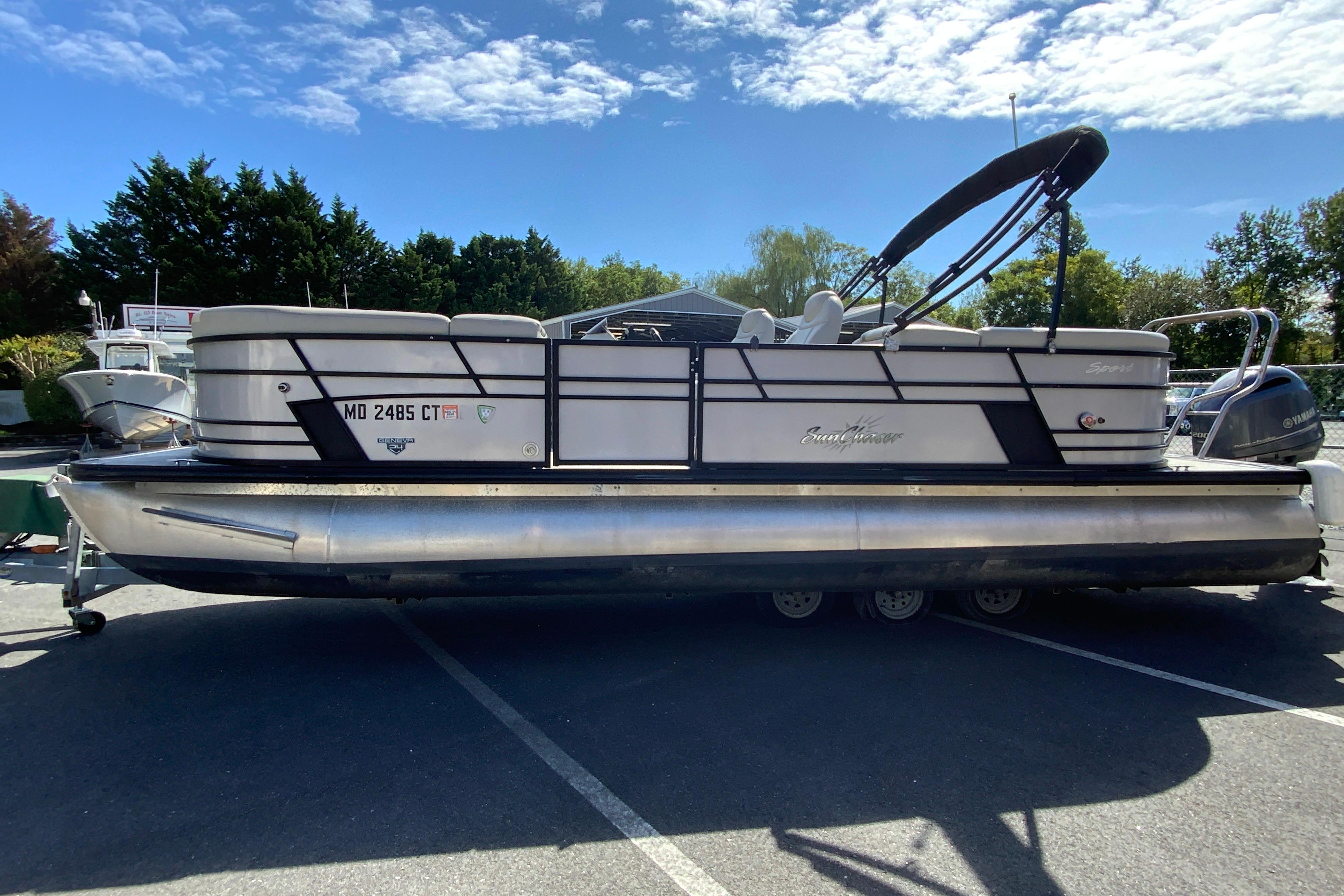 2019 Sunchaser Geneva Cruise 24 LR DH Sport-5