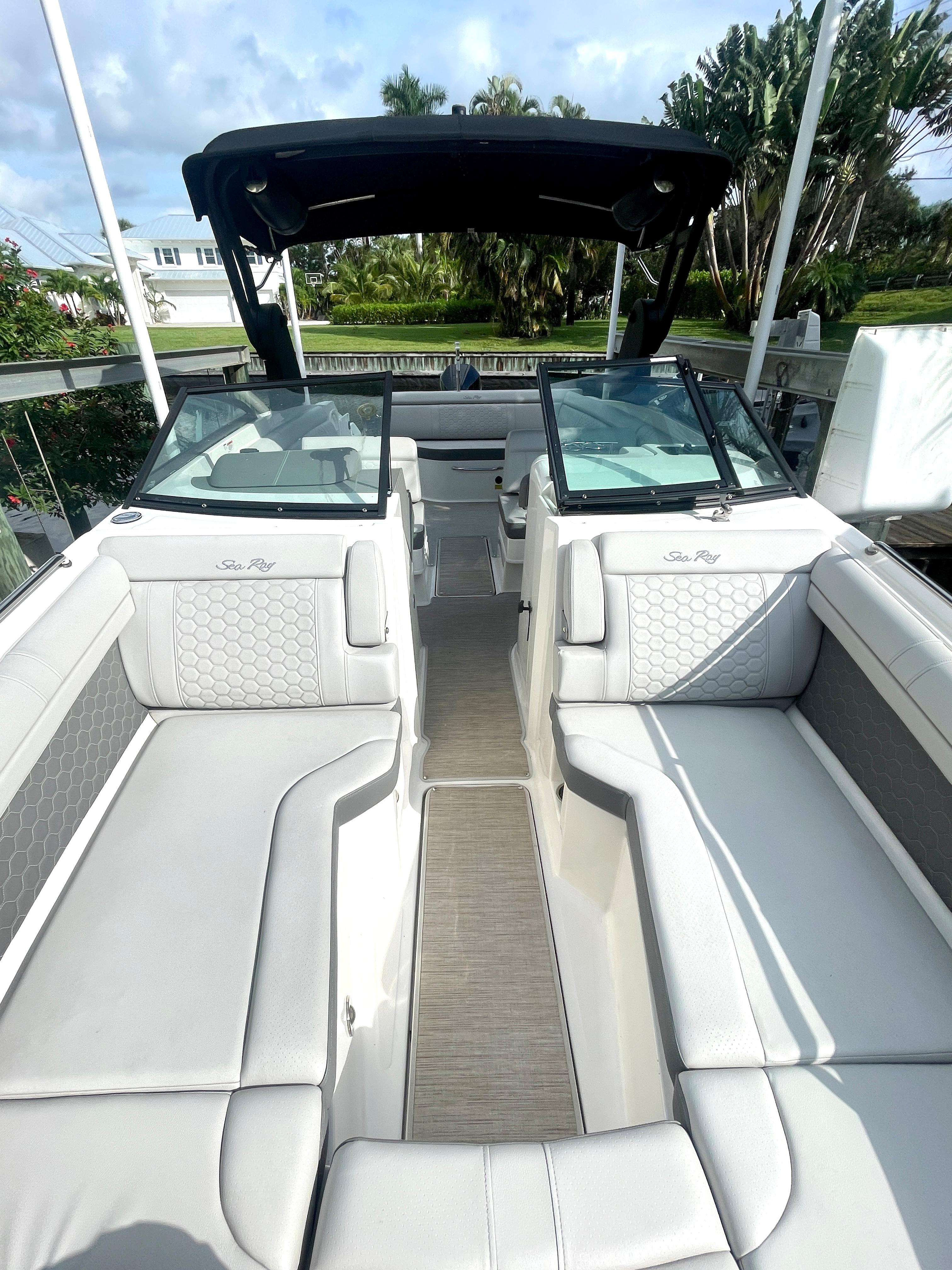 2021 Sea Ray SDX 270 - Bow