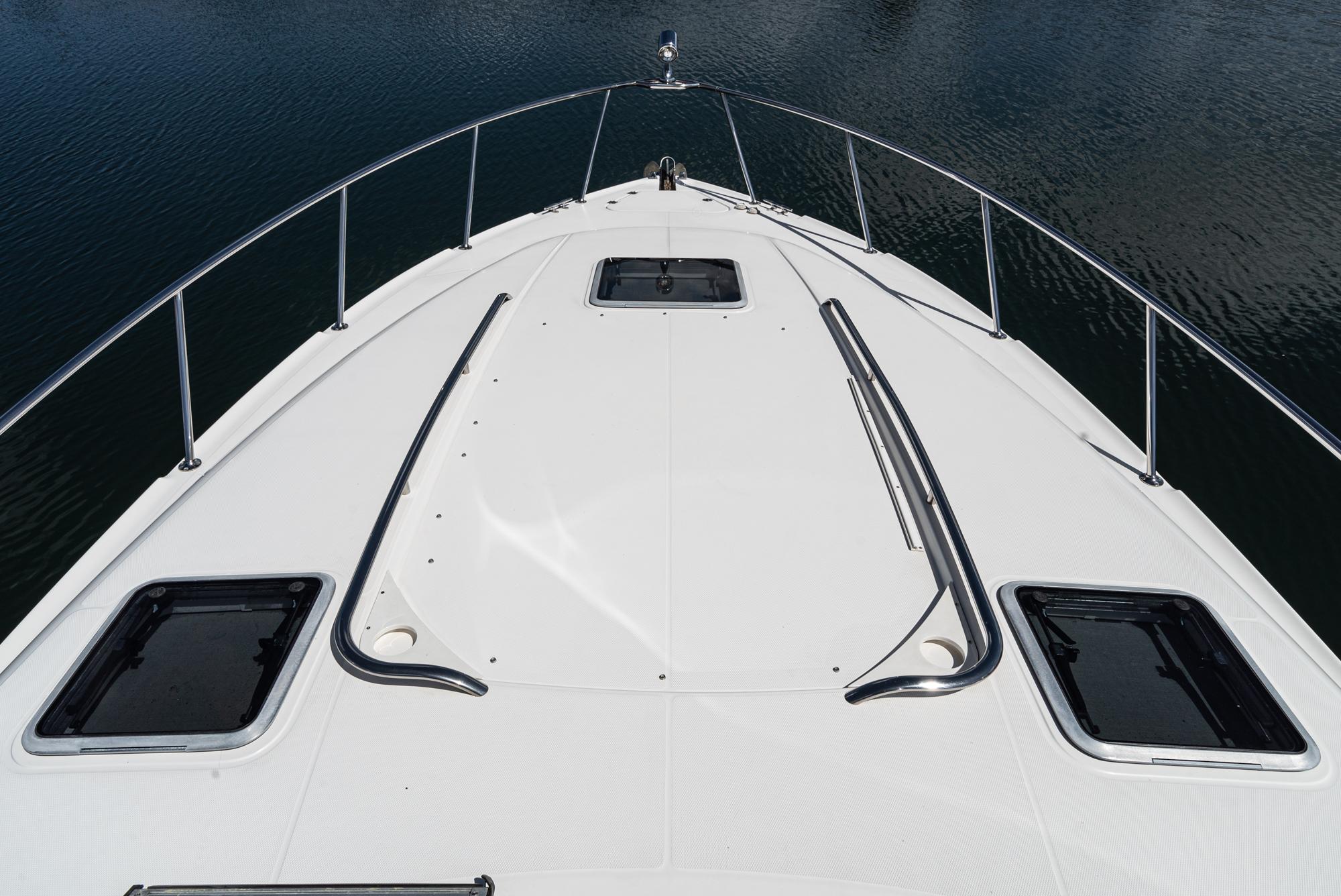 2005 Chaparral 350 Signature #TBRM0348D inventory image at Sun Country Marine Group, San Diego Harbor Island 2005 Chaparral 350 Signature #TBRM0348D inventory image at Sun Country Marine Group, San Diego Harbor Island