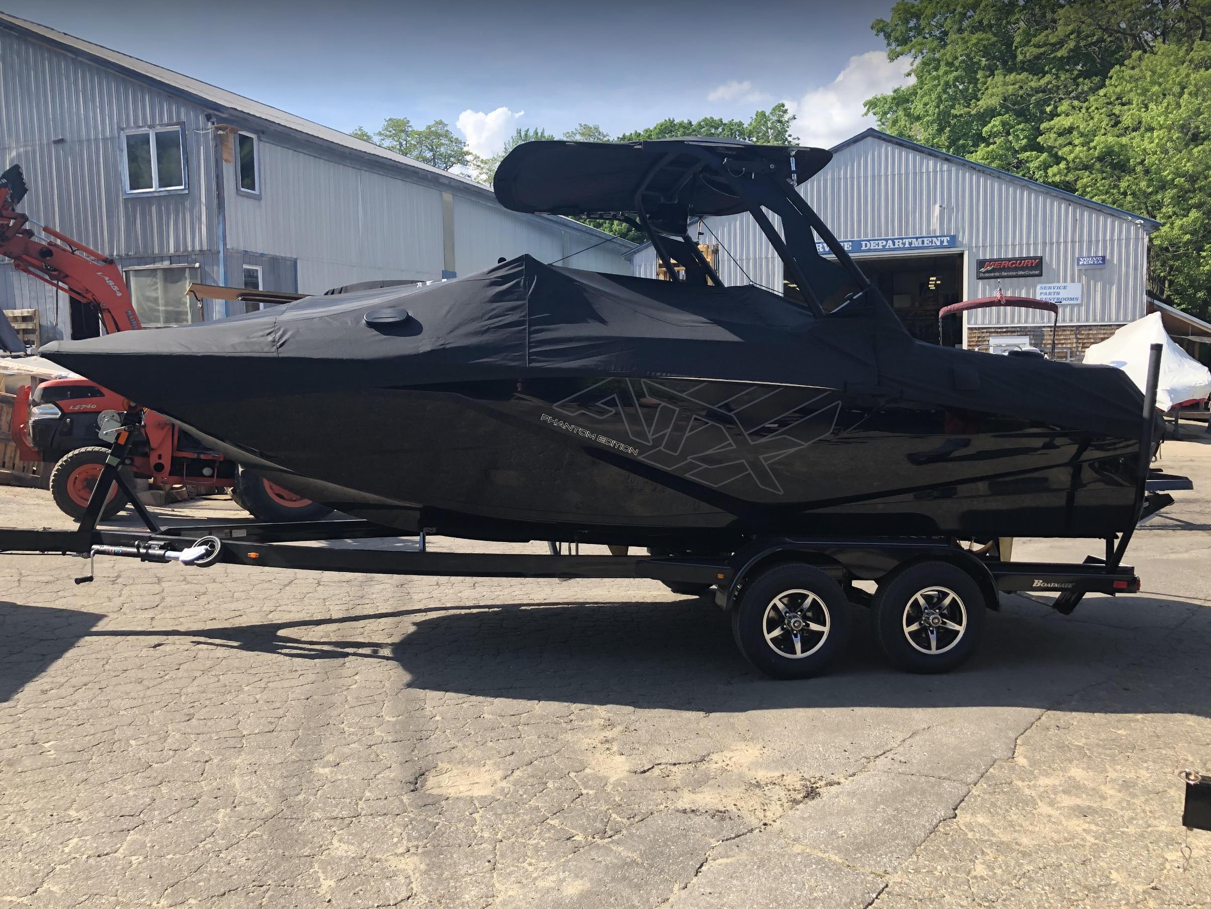 2020 ATX Surf Boats 22 Type-S Phantom Edition