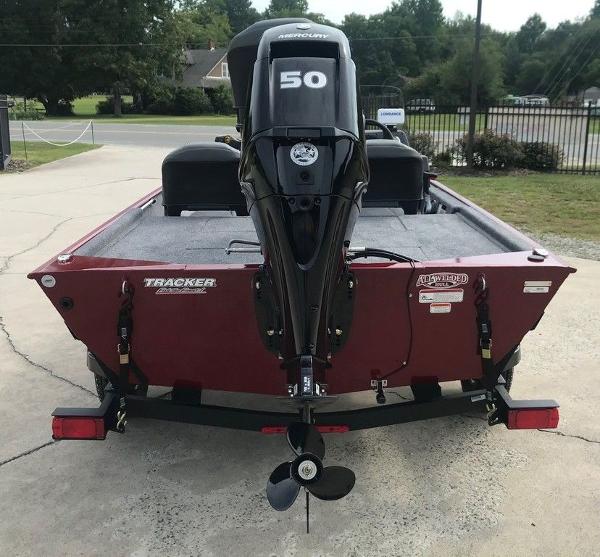 2022 Tracker Boats boat for sale, model of the boat is BASS TRACKER® Classic XL & Image # 12 of 13