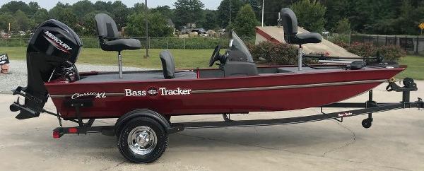 2022 Tracker Boats boat for sale, model of the boat is BASS TRACKER® Classic XL & Image # 13 of 13