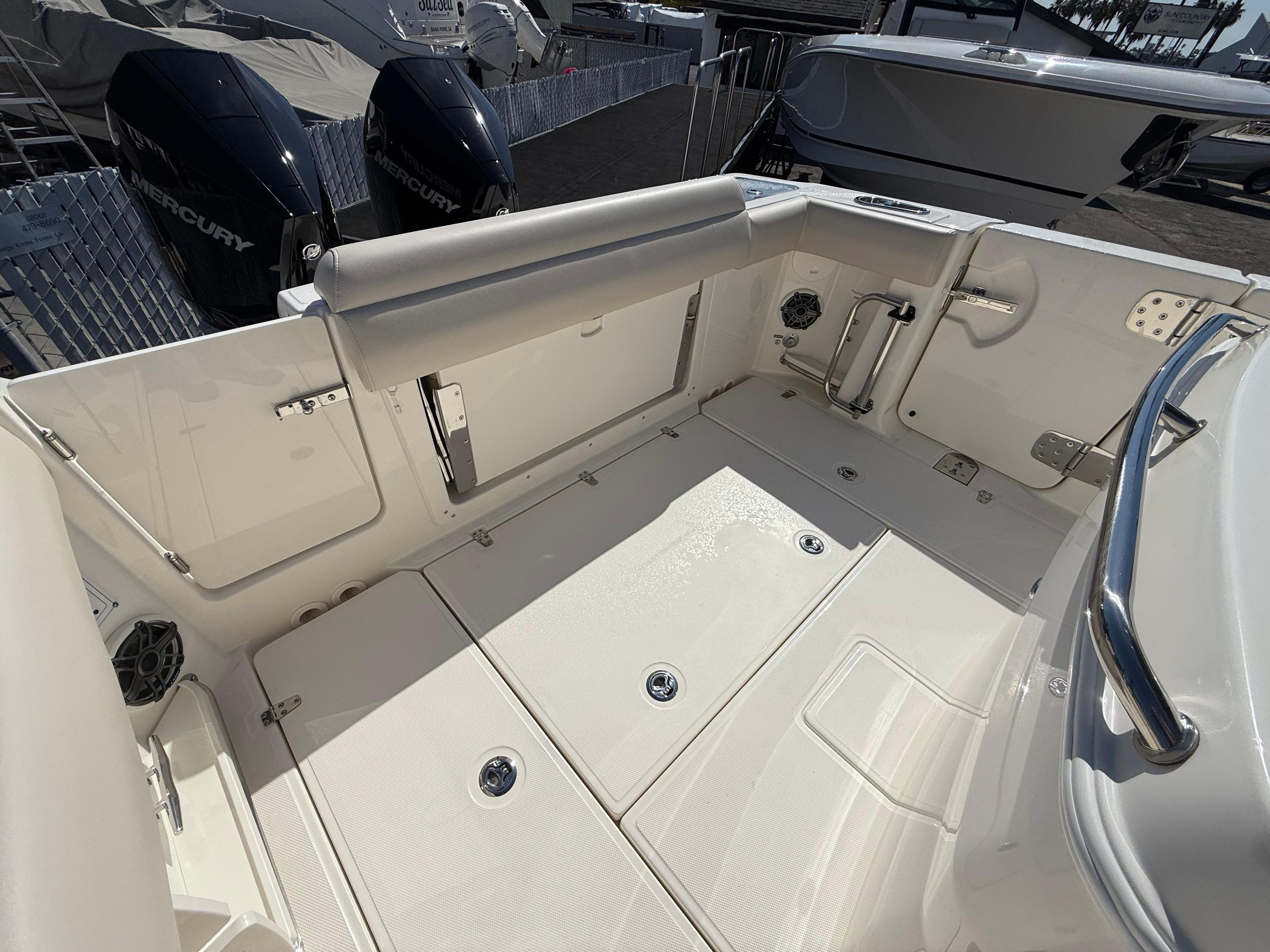 2025 Boston Whaler 280 Outrage #BW0782K inventory image at Sun Country Marine Group, Newport Beach 2025 Boston Whaler 280 Outrage #BW0782K inventory image at Sun Country Marine Group, Newport Beach
