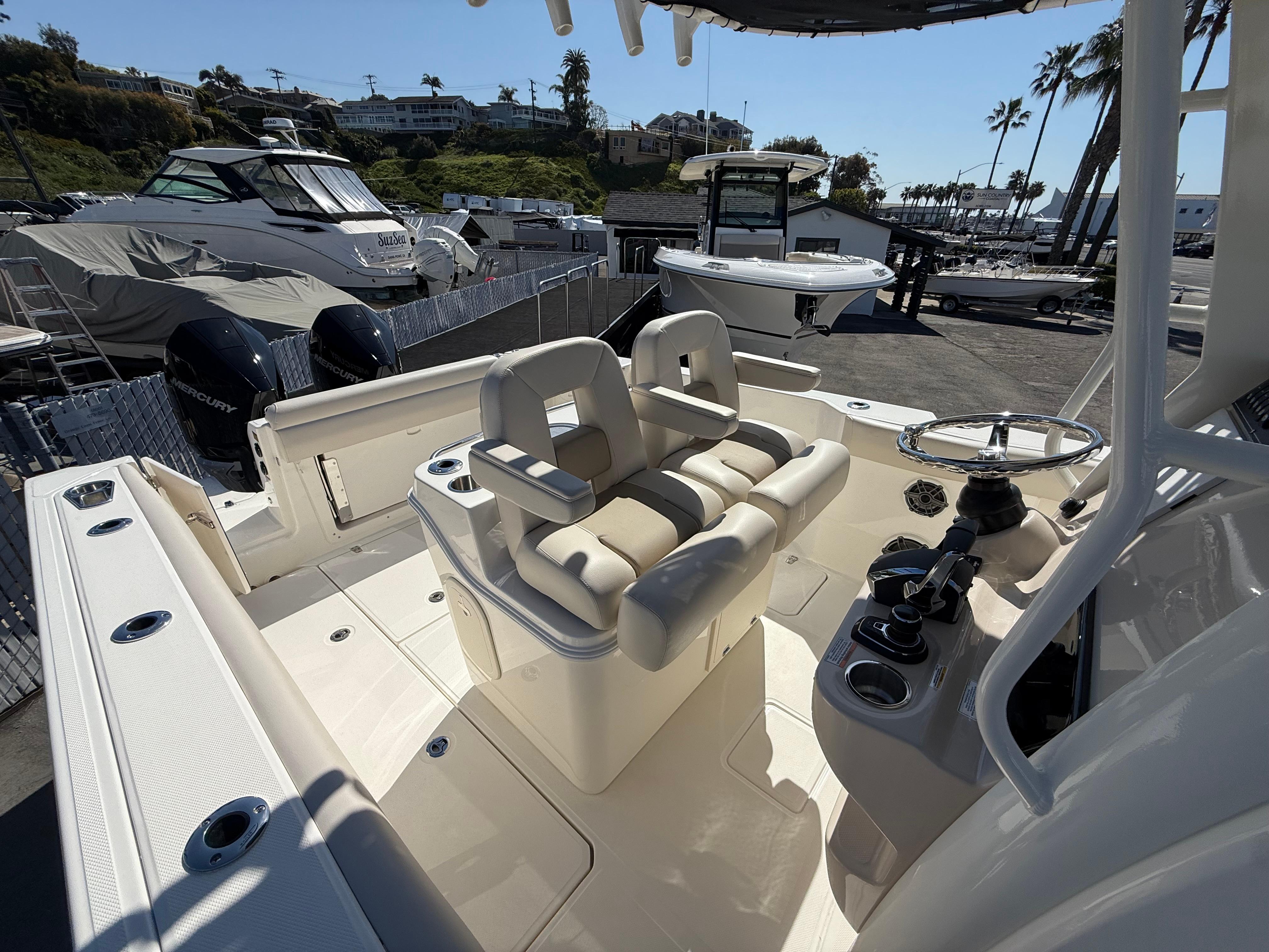 2025 Boston Whaler 280 Outrage #BW0782K inventory image at Sun Country Marine Group, Newport Beach 2025 Boston Whaler 280 Outrage #BW0782K inventory image at Sun Country Marine Group, Newport Beach