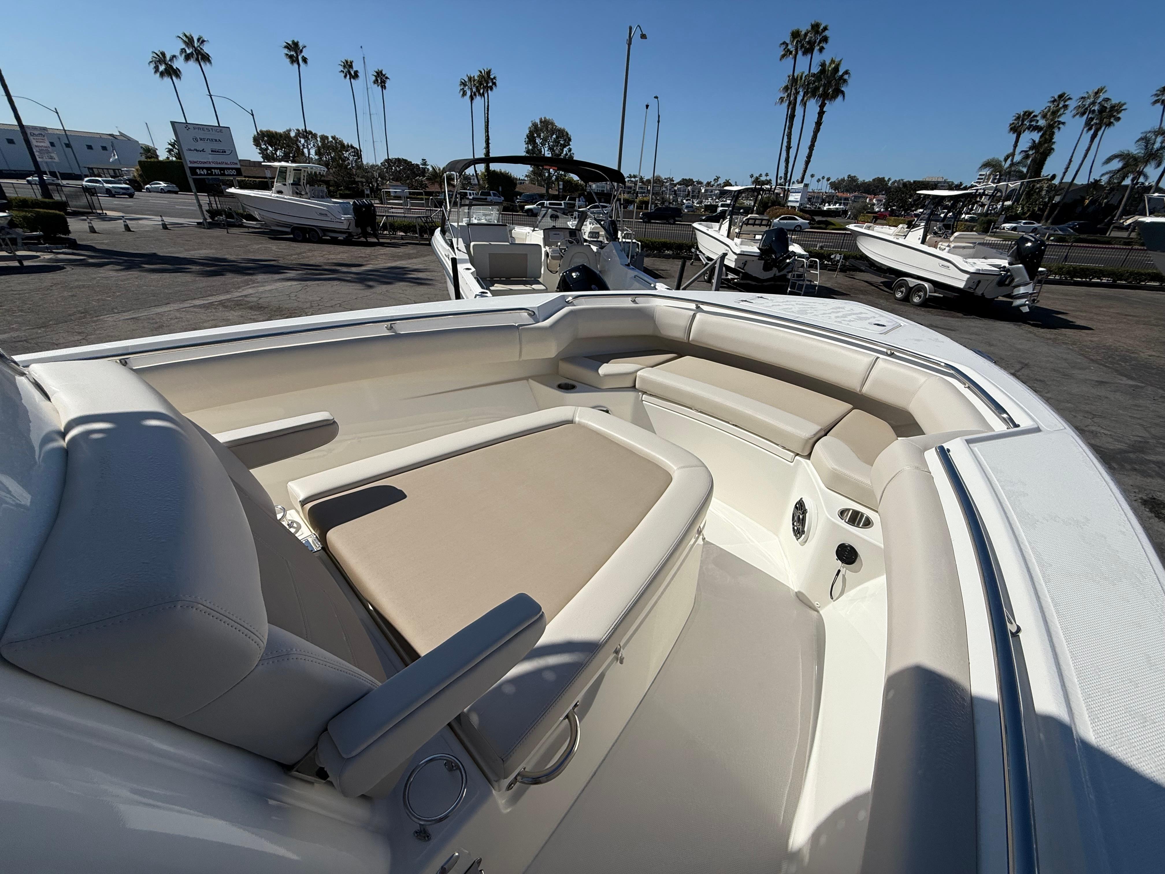 2025 Boston Whaler 280 Outrage #BW0782K inventory image at Sun Country Marine Group, Newport Beach 2025 Boston Whaler 280 Outrage #BW0782K inventory image at Sun Country Marine Group, Newport Beach