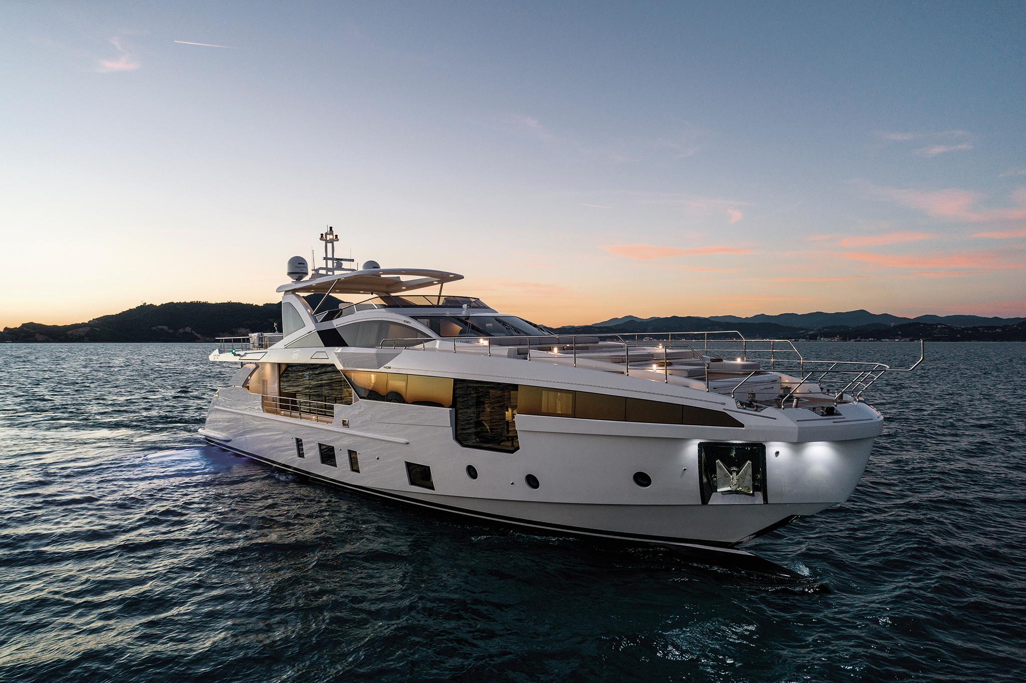 105' Azimut 2019