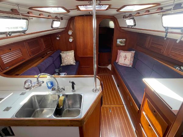 35' Freedom, Listing Number 100916240, - Photo No. 4