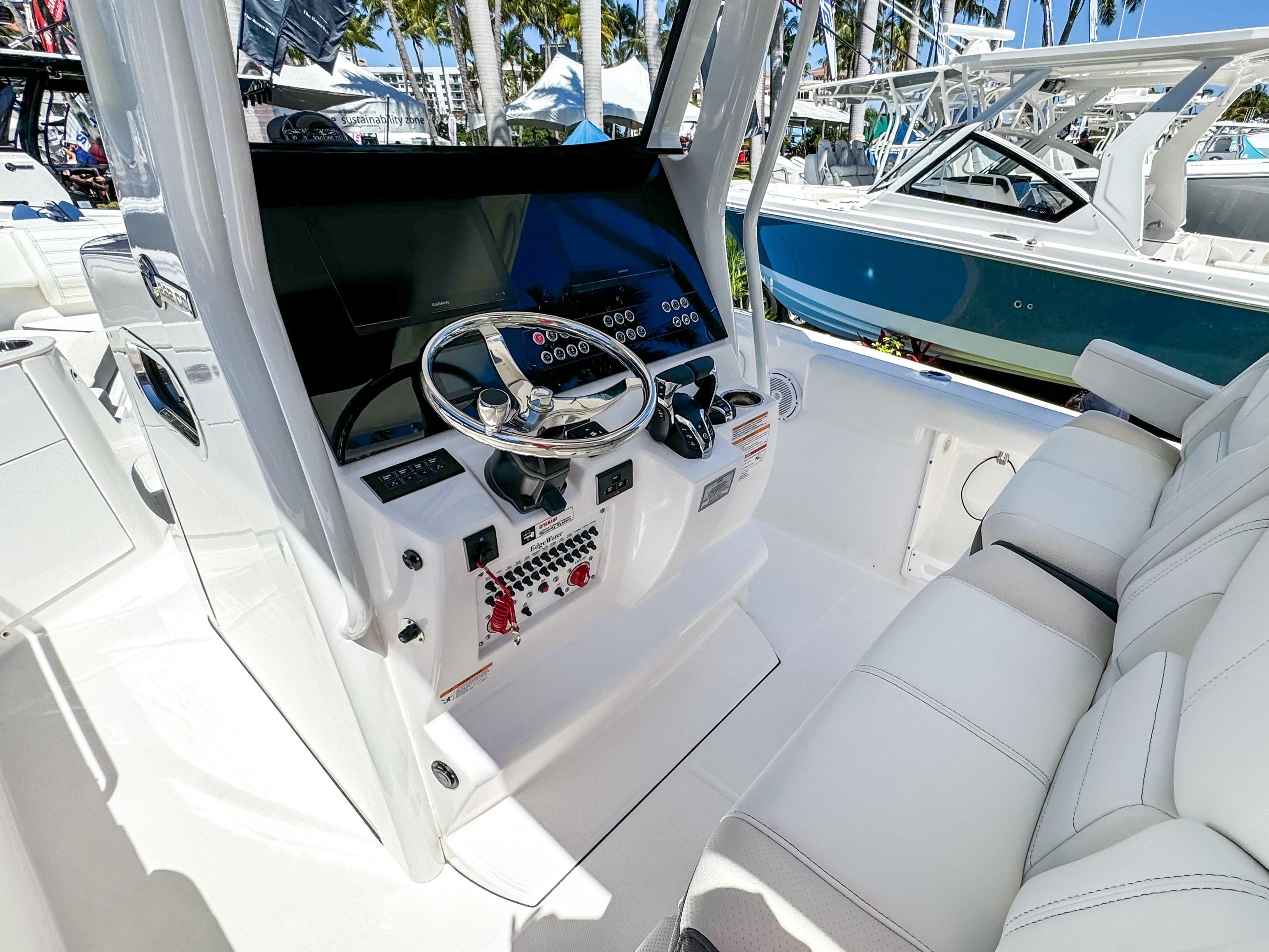 2025-edgewater-262cc-power-9562625-20250502115515187-1_XLARGE