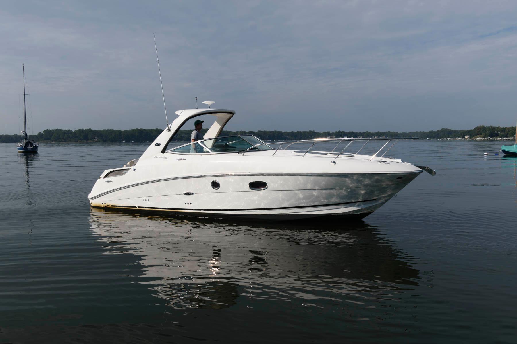 M 6612 VR Knot 10 Yacht Sales
