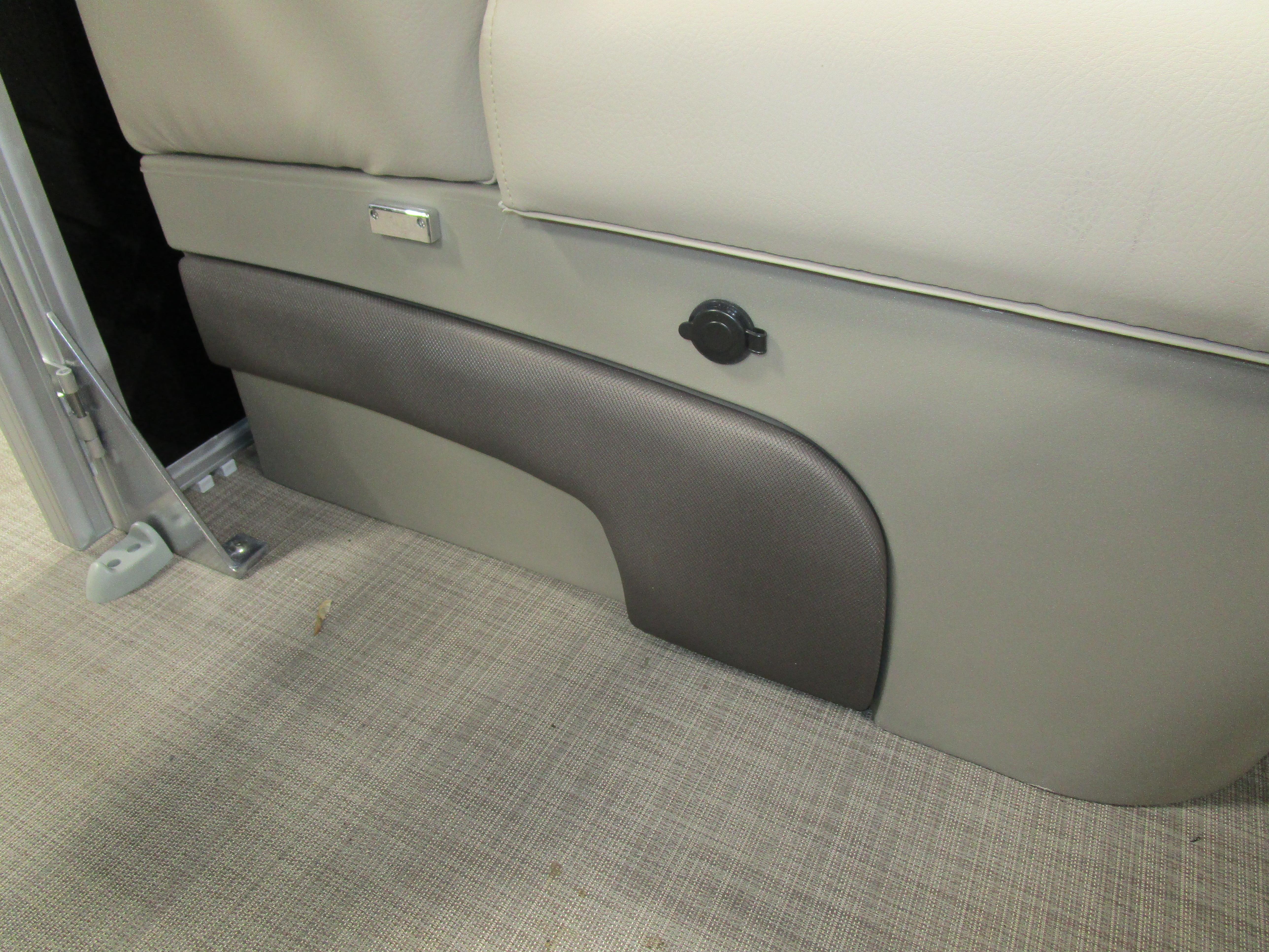 2025 Sun Tracker Sport Fish 22 Gallery