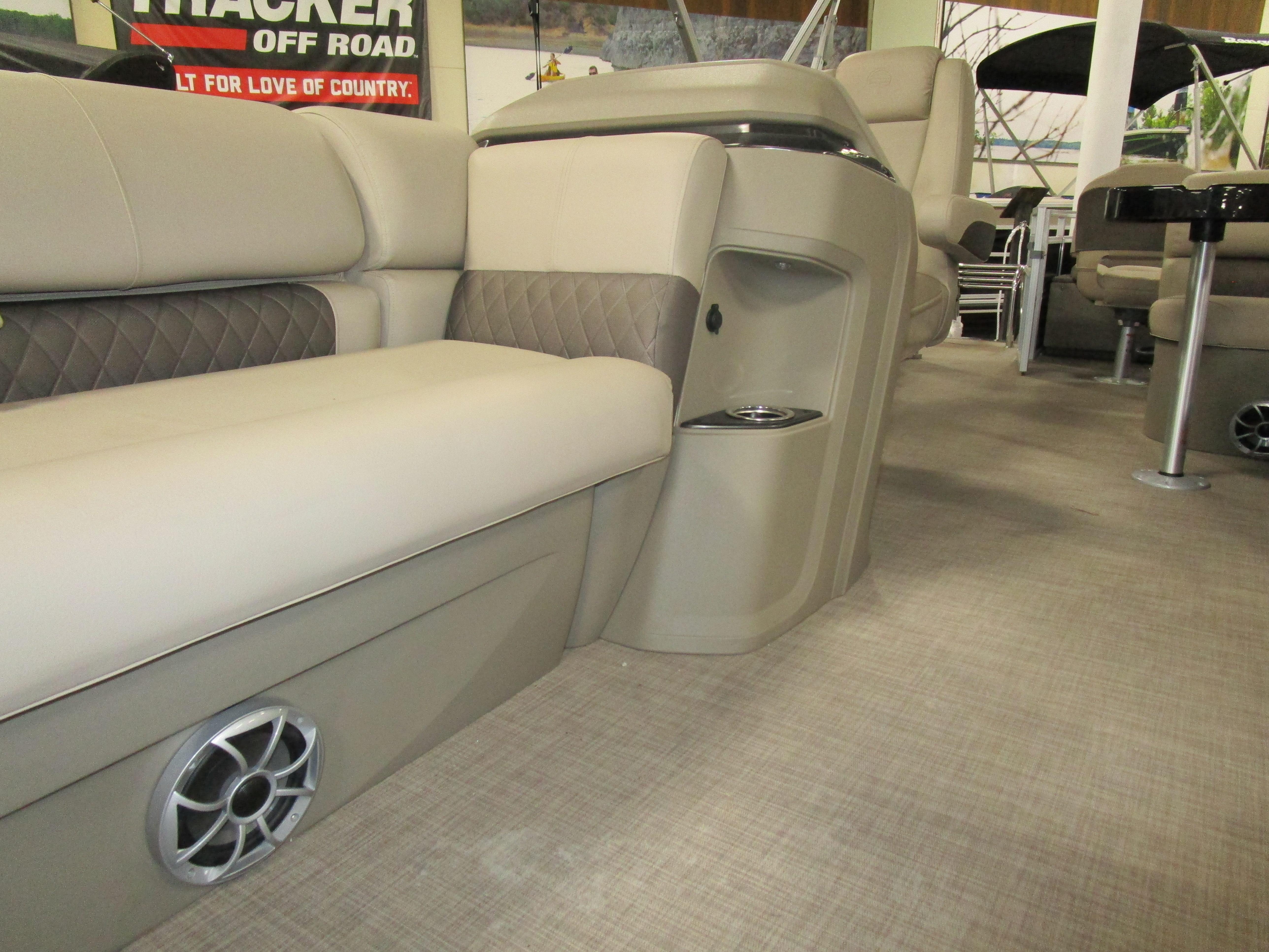 2025 Sun Tracker Sport Fish 22 Gallery