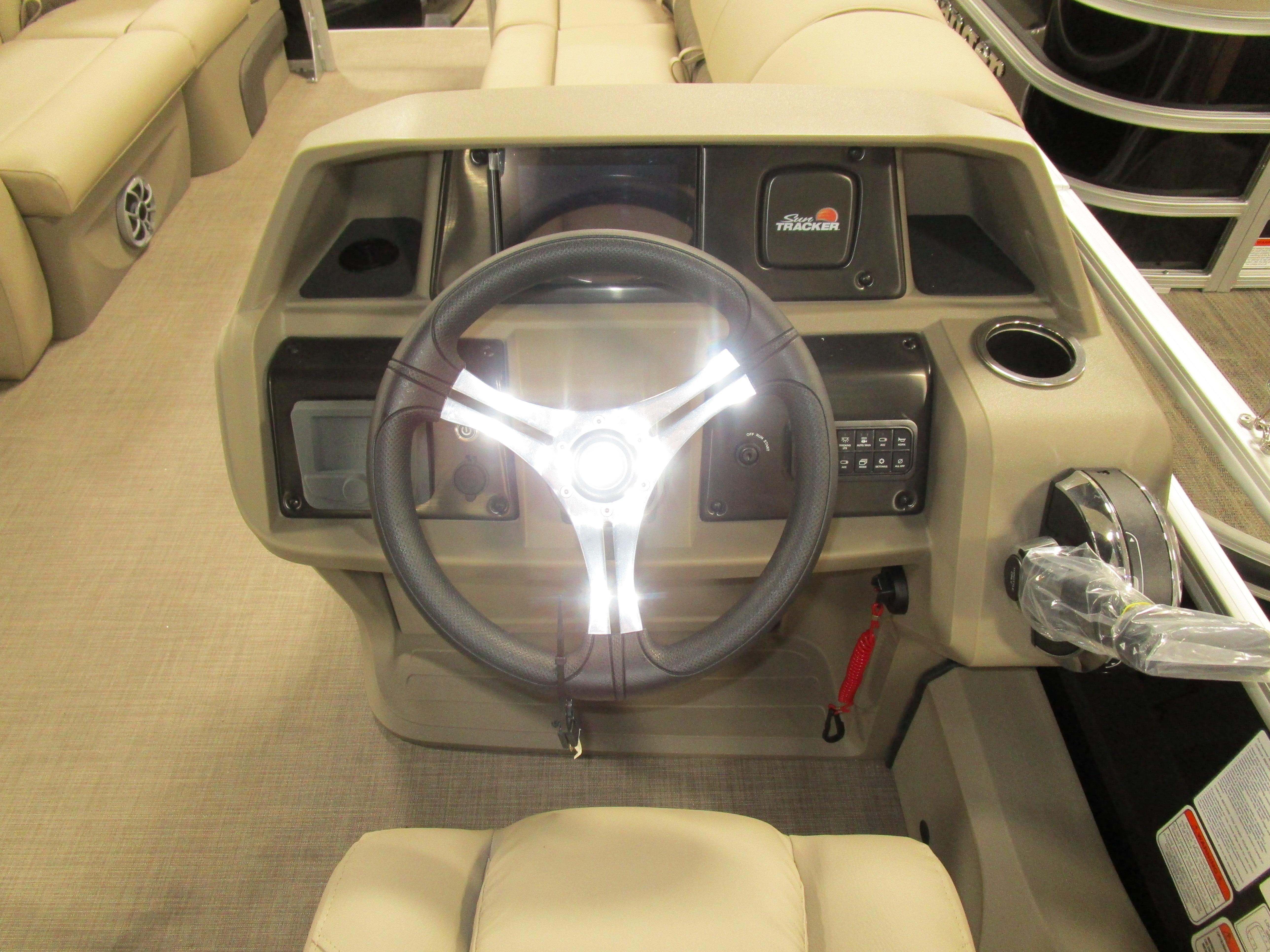 2025 Sun Tracker Sport Fish 22 Gallery