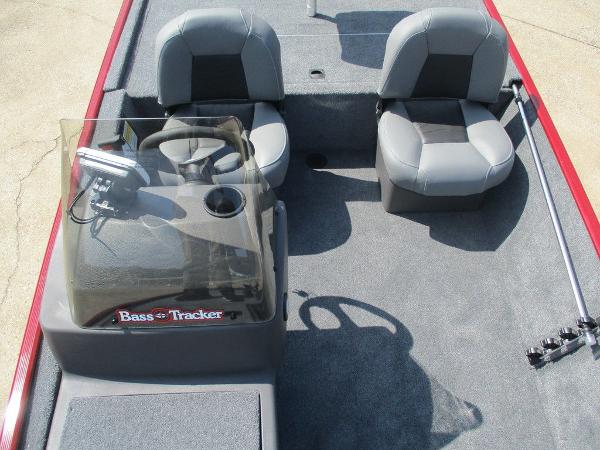 2022 Tracker Boats boat for sale, model of the boat is BASS TRACKER® Classic XL & Image # 6 of 12