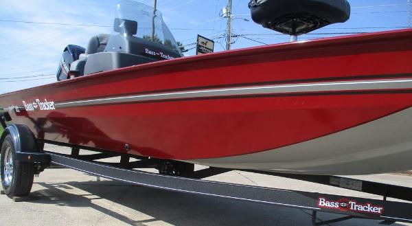 2022 Tracker Boats boat for sale, model of the boat is BASS TRACKER® Classic XL & Image # 11 of 12
